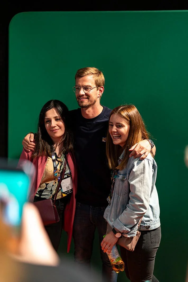 event-photography-hamburg-branded-photo-op-guests-marcus.jpg