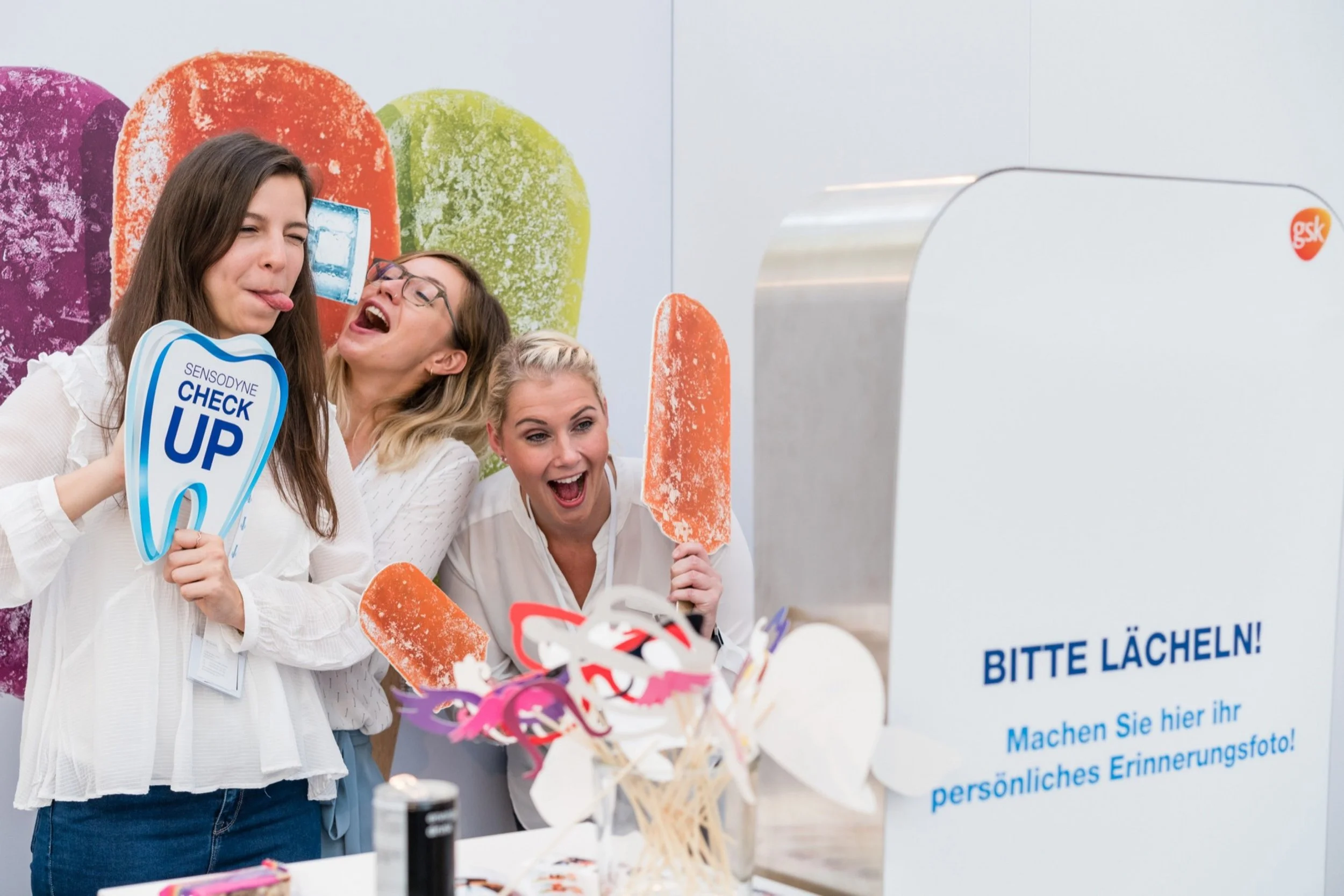 event-photography-hamburg-branded-photo-booth-activation-marc.jpg