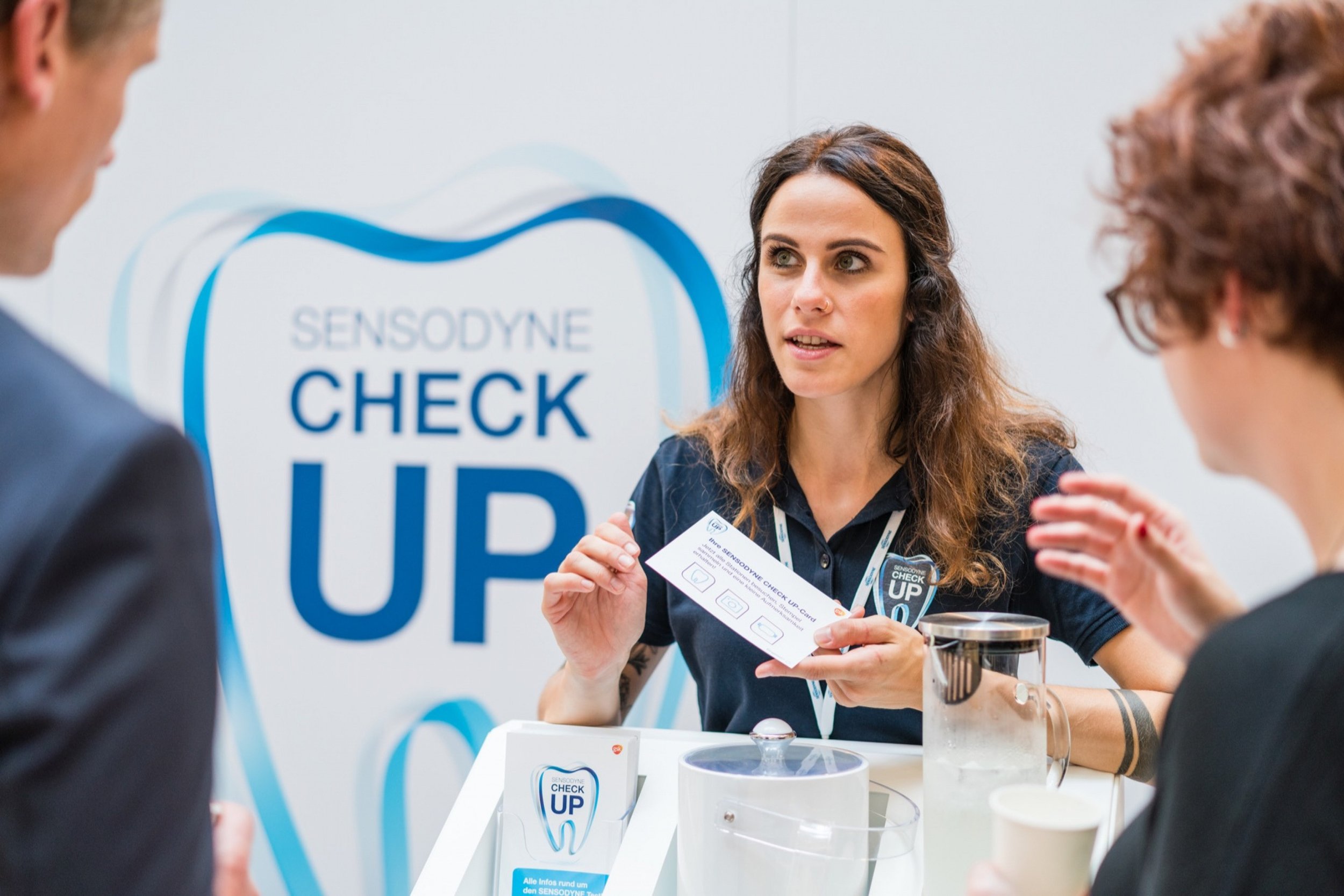 event-photography-hamburg-brand-activation-product-demo-marc.jpg