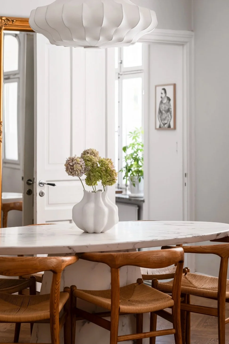 interiors-photography-stockholm-scandinavian-dining-room-yannick.jpg