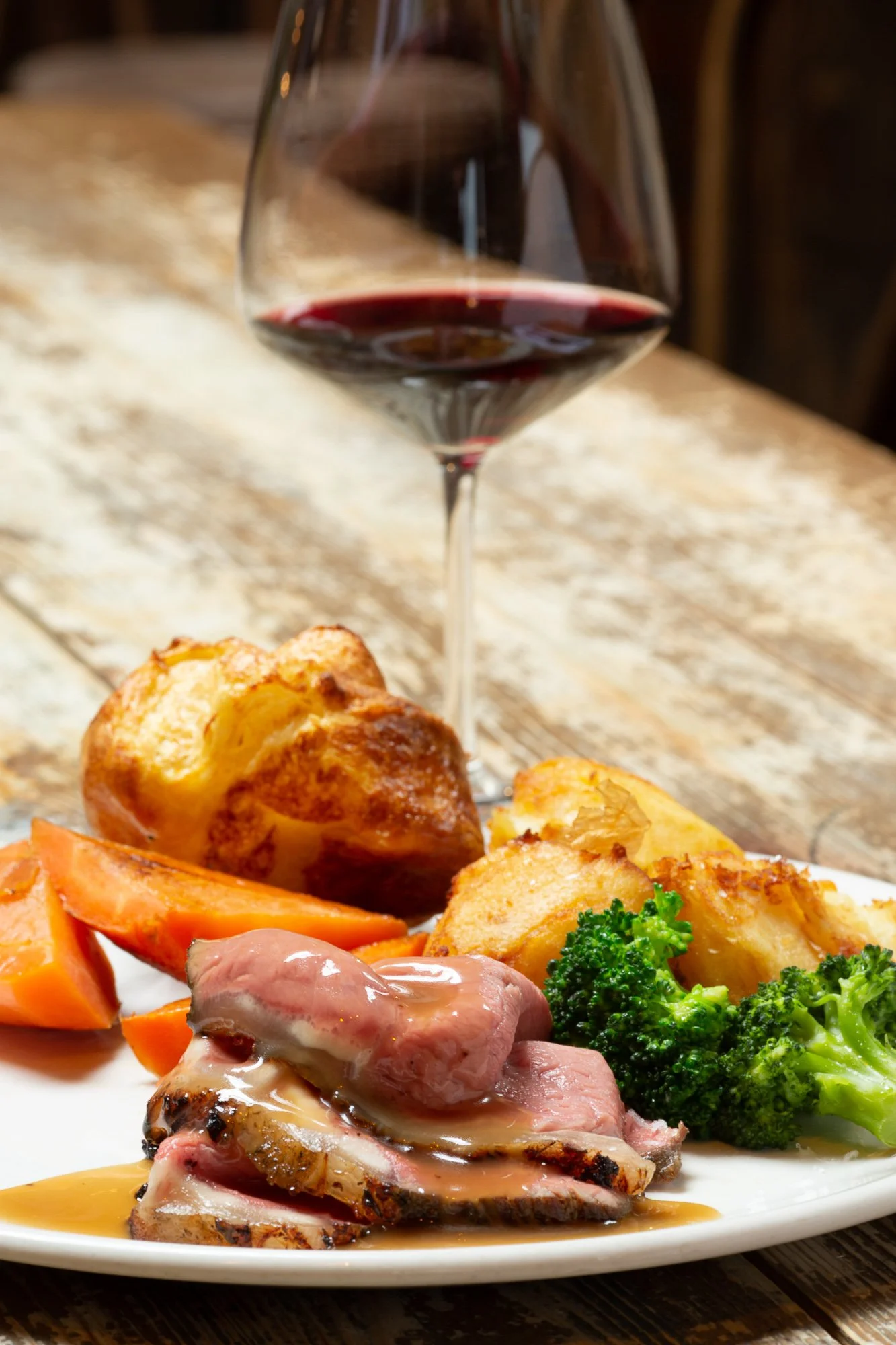 food-photography-dublin-roast-dinner-red-wine-killian.jpg