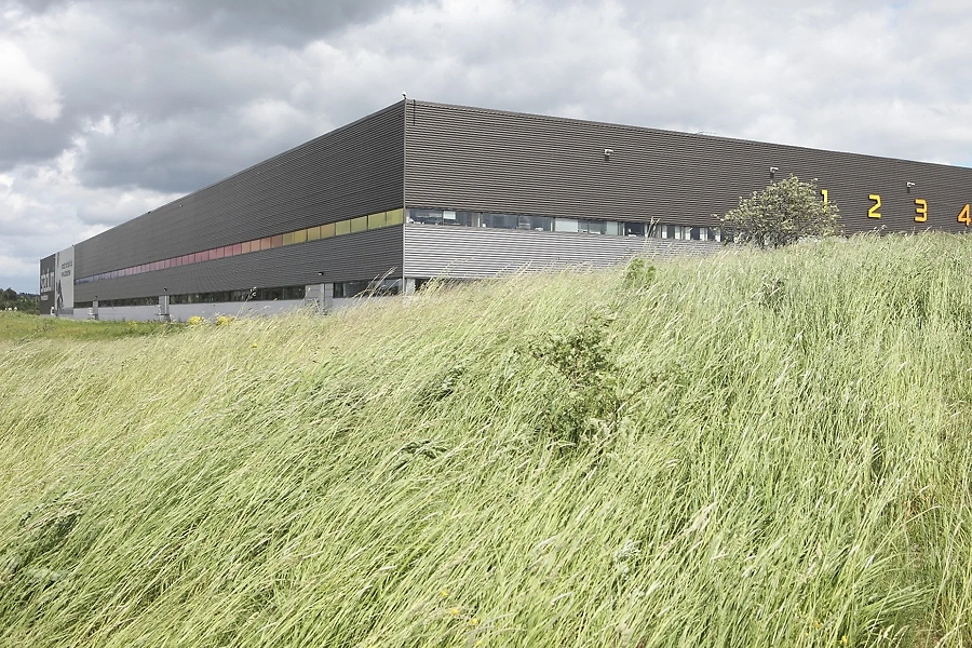 commercial-photography-stockholm-warehouse-exterior-petter.jpg