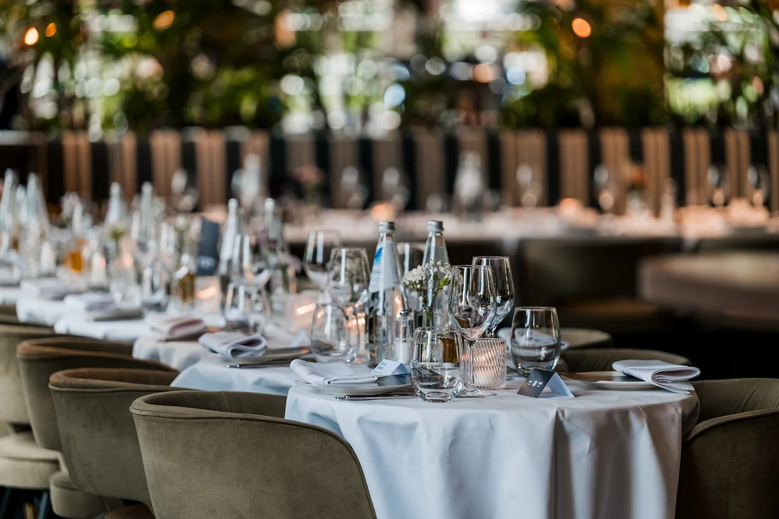  Elegant table styling before the  Checkout.com  welcome dinner at Money20/20 Europe. 