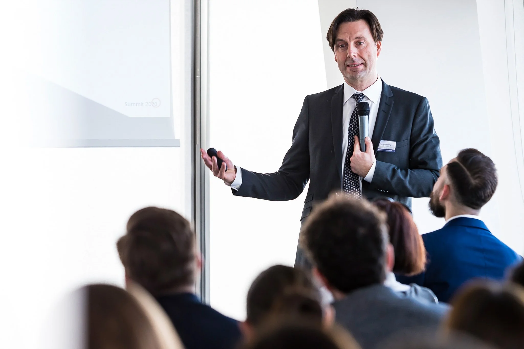 conference-photography-brussels-business-presentation-matteo.jpg