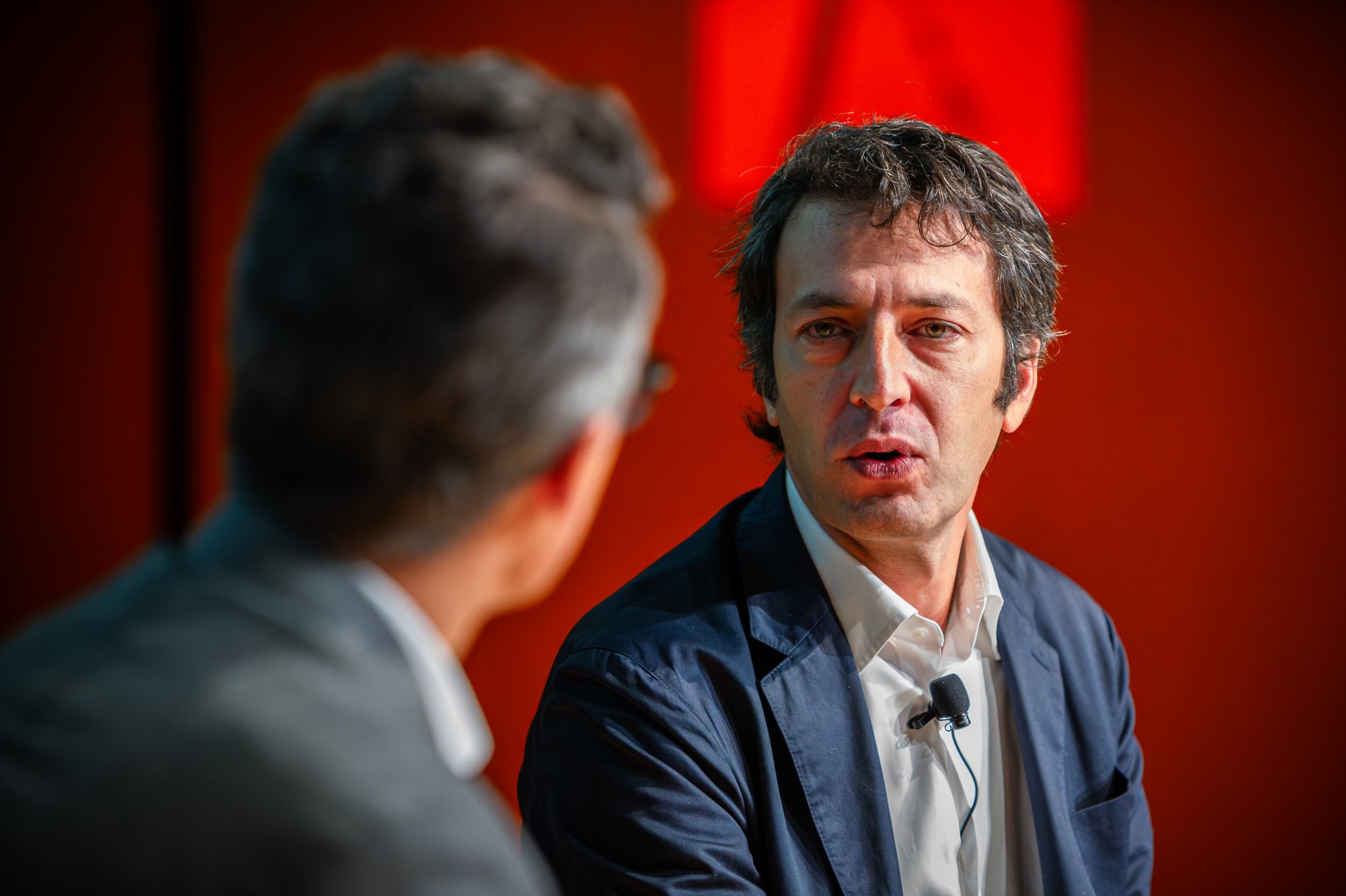 conference-photography-brussels-panel-discussion-speaker-matteo.jpg