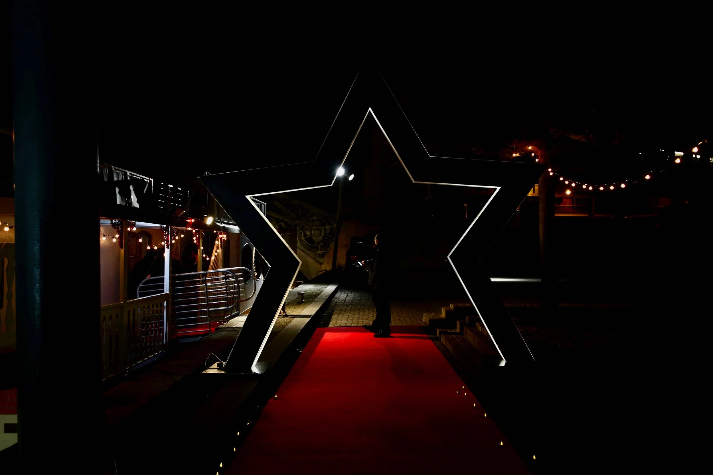 event-photography-boston-corporate-gala-entrance-leo-paul.jpg