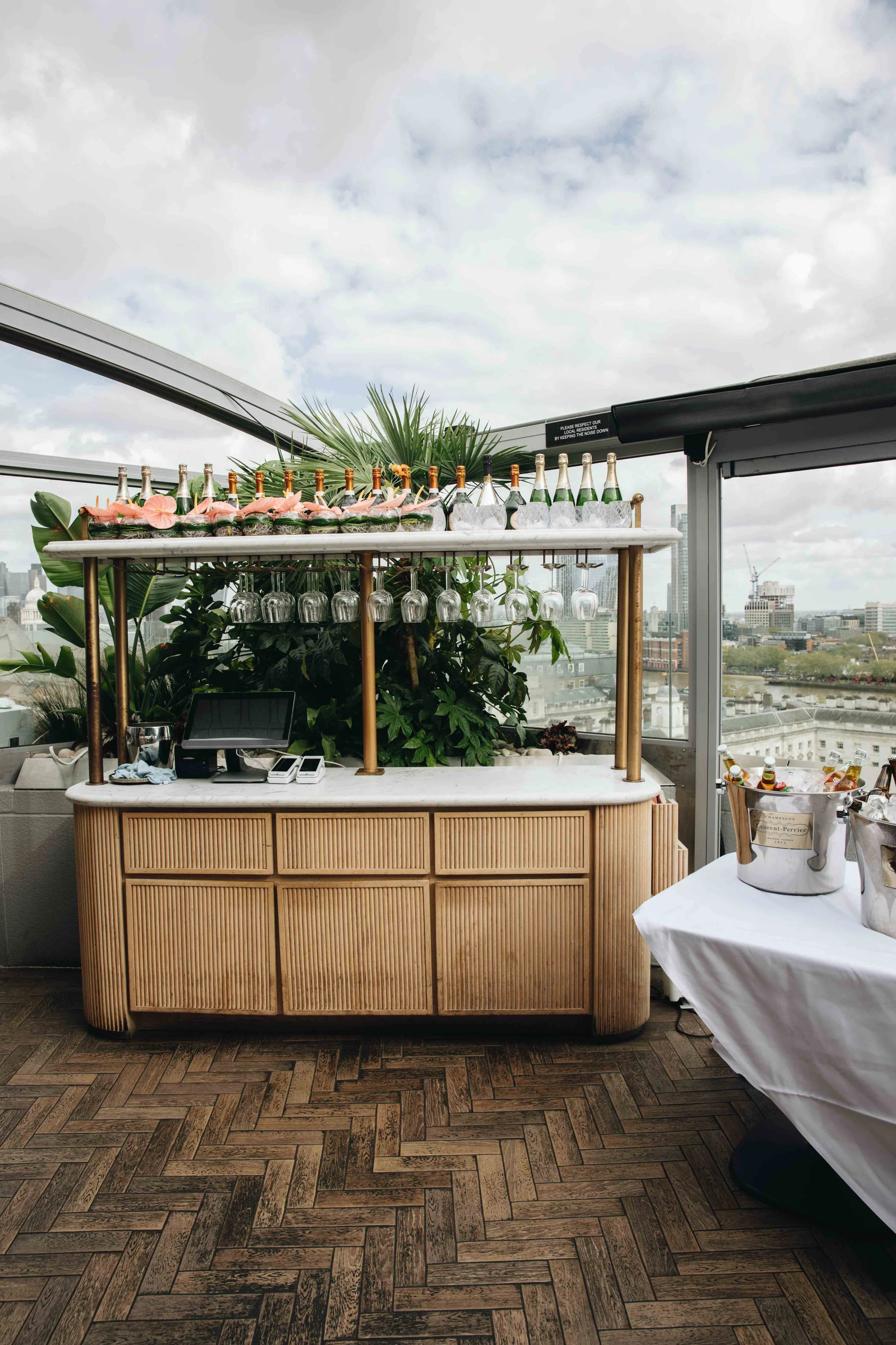 event-photography-london-rooftop-corporate-event-bar-zhasmin.jpg