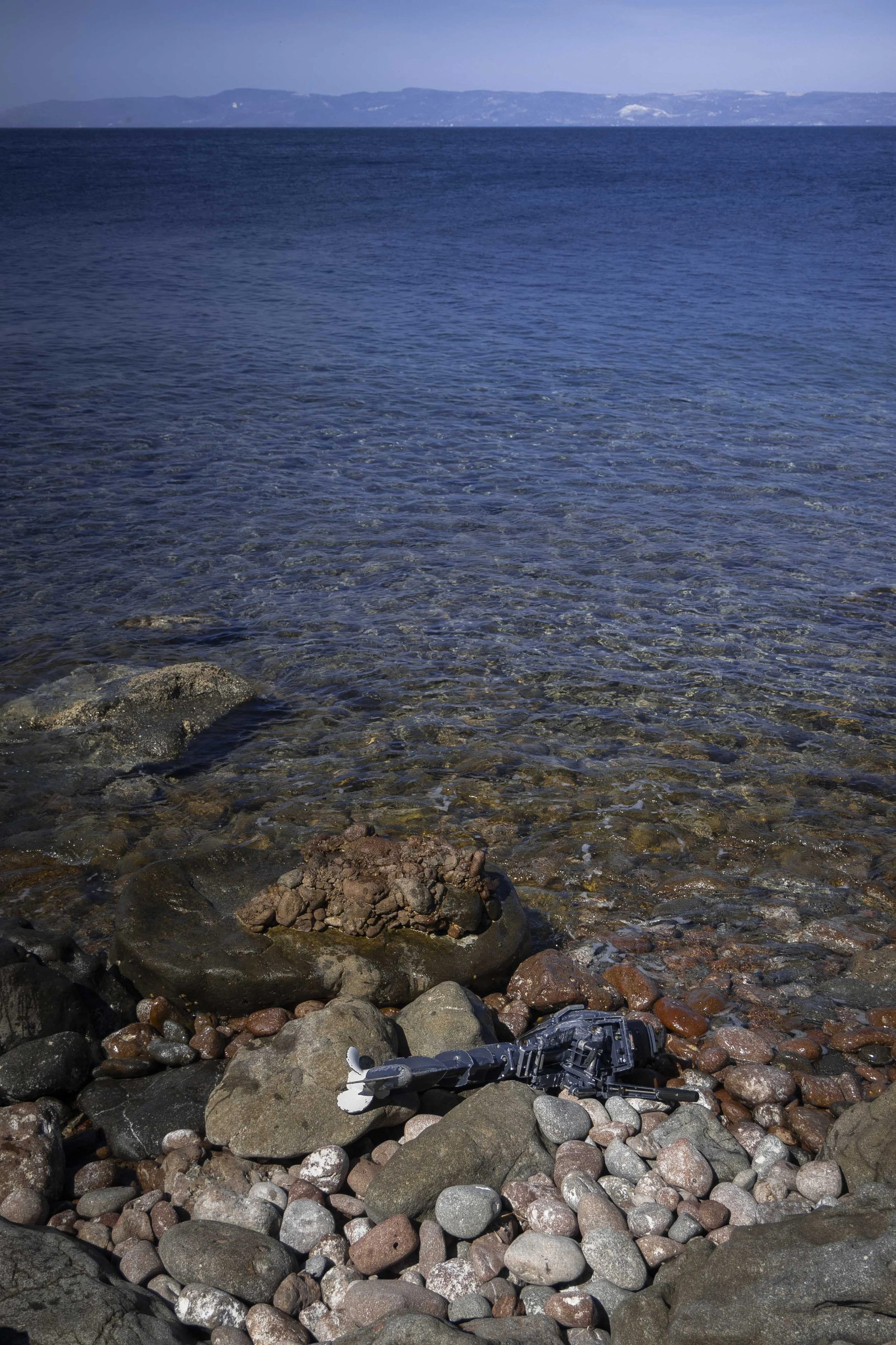 Over the previous years, rescue work had been persecuted and "sold" as an incentive for smuggling. In 2020, the Greek government extended its mistrust to all humanitarian work, accusing NGOs of "sucking" EU funding. A severe increase in requirements 