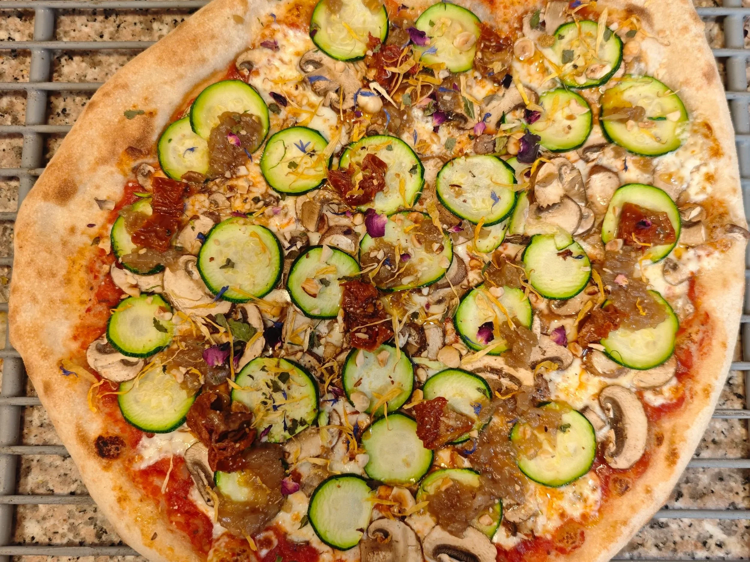 La pizza Botanique, avec légumes frais de saison