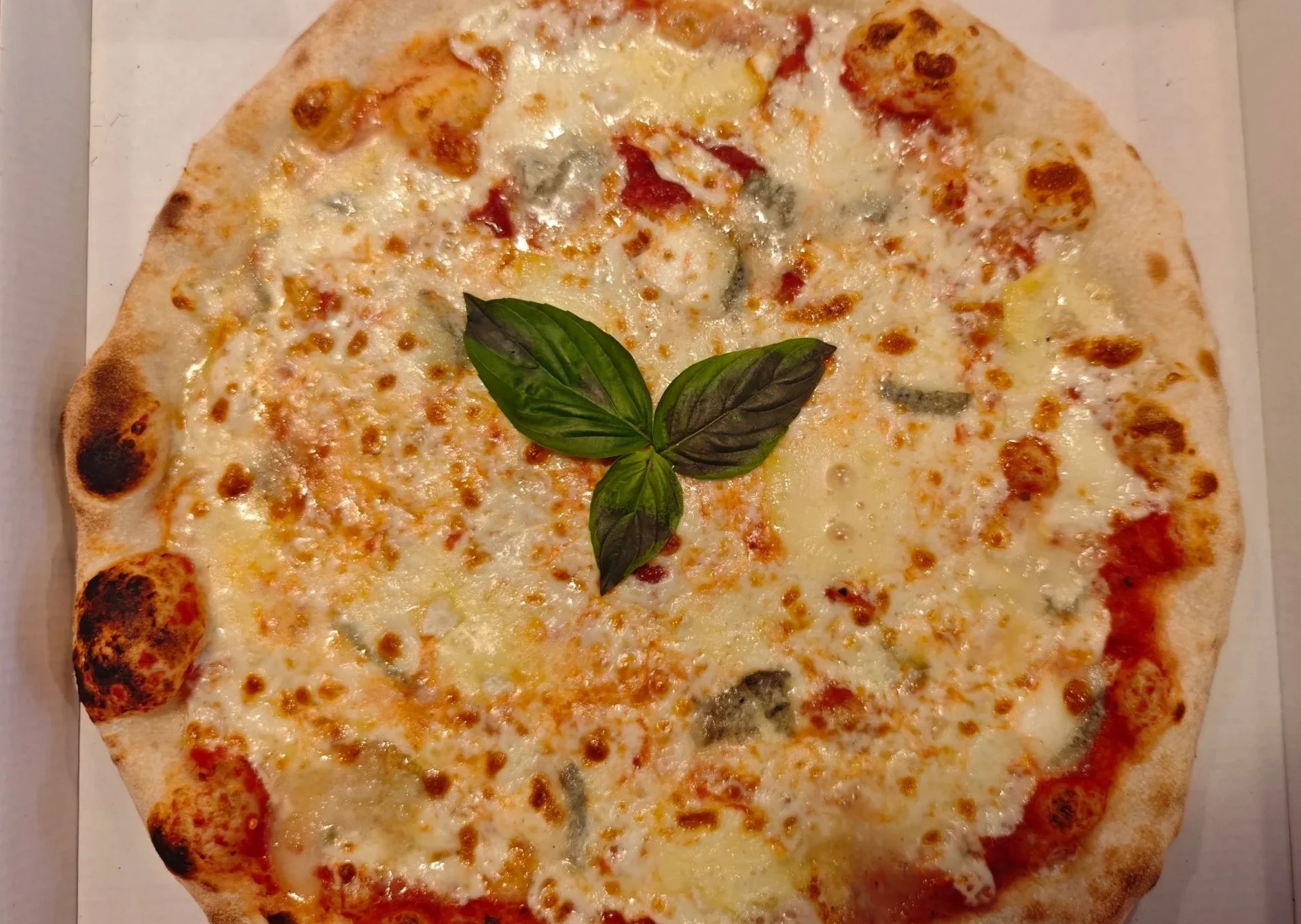 La pizza Gourmande, pour les amoureux des quatre fromages