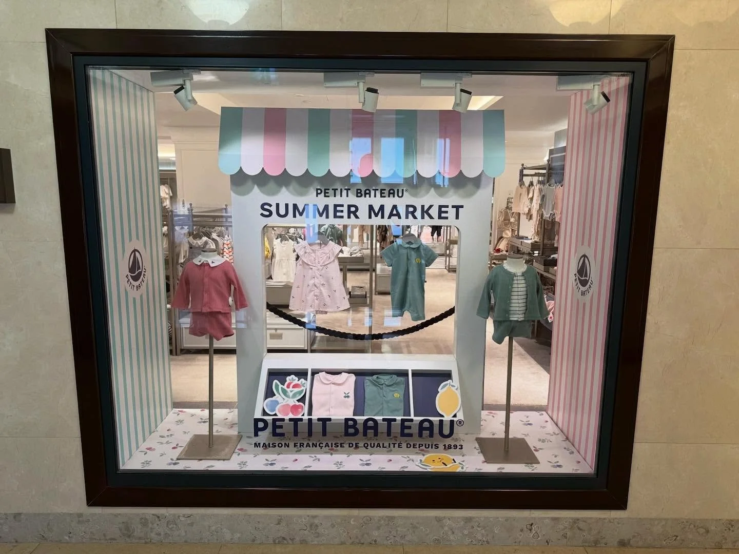 Last month&rsquo;s site for the lovely @petitbateau in @harrods. Swipe to see it in the making&hellip;

#harrodsdisplay #harrods #luxurykids #luxurydisplay #london #creativedisplays #luxurydisplay #retailcarpentry #welovewhatwedo #redcreates