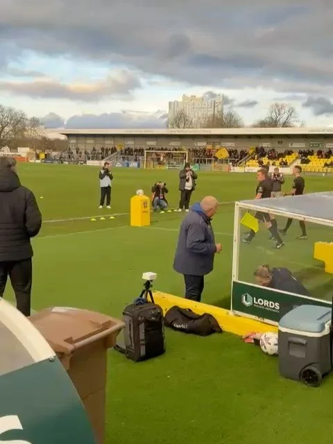 What a game! 4-2 win for @suttonunited yesterday. Honored to create this football podium for the team #football #suttonunited #welovewhatwedo #footballpodium #redcreates