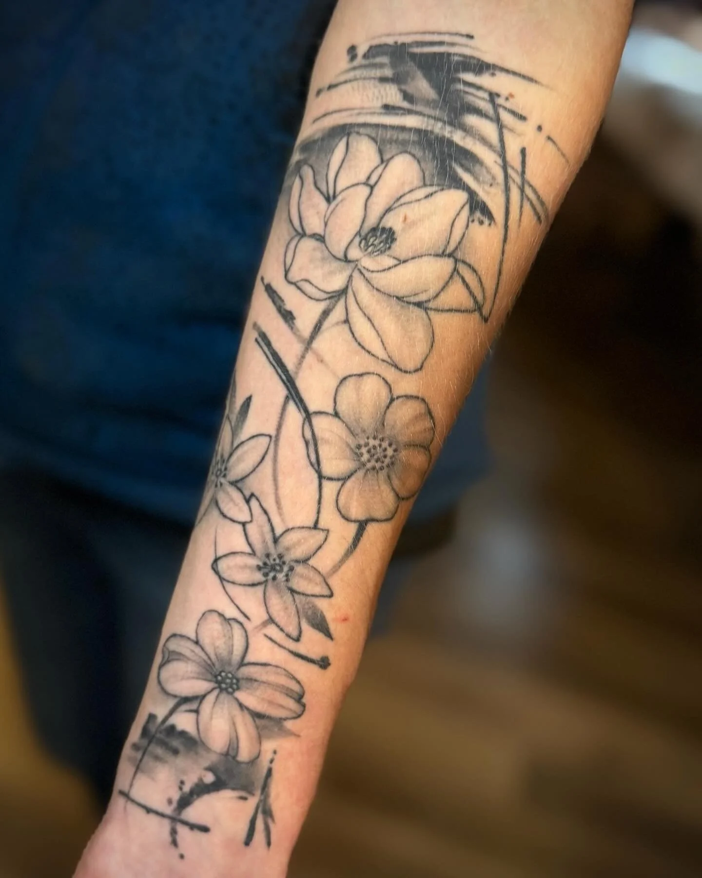 Healed birth flowers with an abstract background. We appreciate yall coming back! Walk-ins and appointments welcome Wednesday - Monday! Reach out anytime to check on the day&rsquo;s availability ☎️ (706) 240-0062 ☎️ @tomorrow_tattoo 🐇 Five Points At