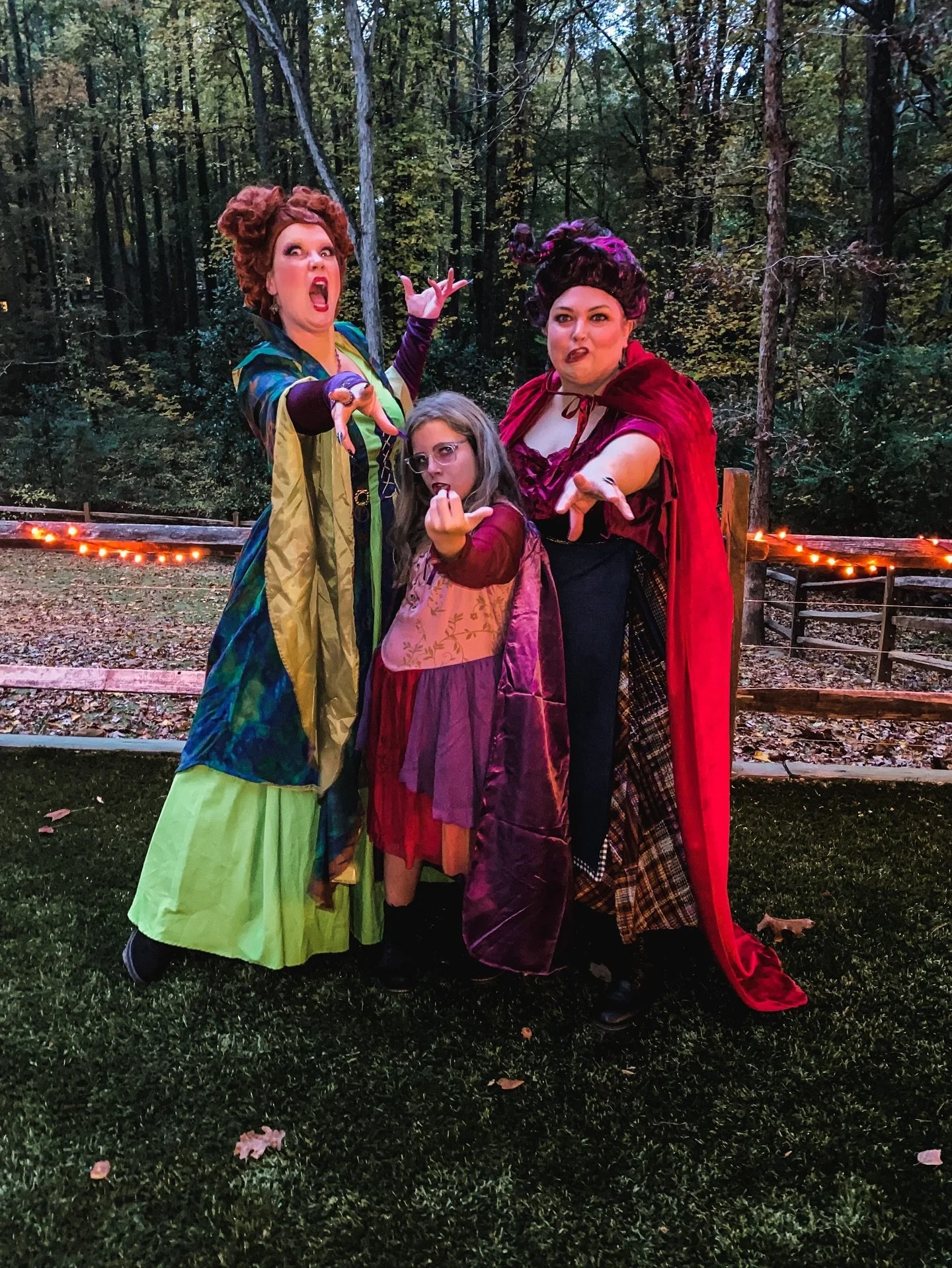 🎃 Halloween through the years 👻 

1. Sanderson Sisters 🧹 
2. Old Lady Rose from Titanic 💙
3. Damian from Mean Girls 🕶️ 
4. The Hogwarts Express 🚂 
5. Tinkerbell &amp; Peter Pan 💫