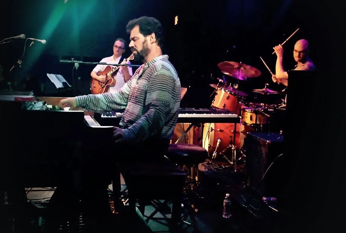 sunday brunch –&nbsp;Ken clark organ tri0 – in the performance space