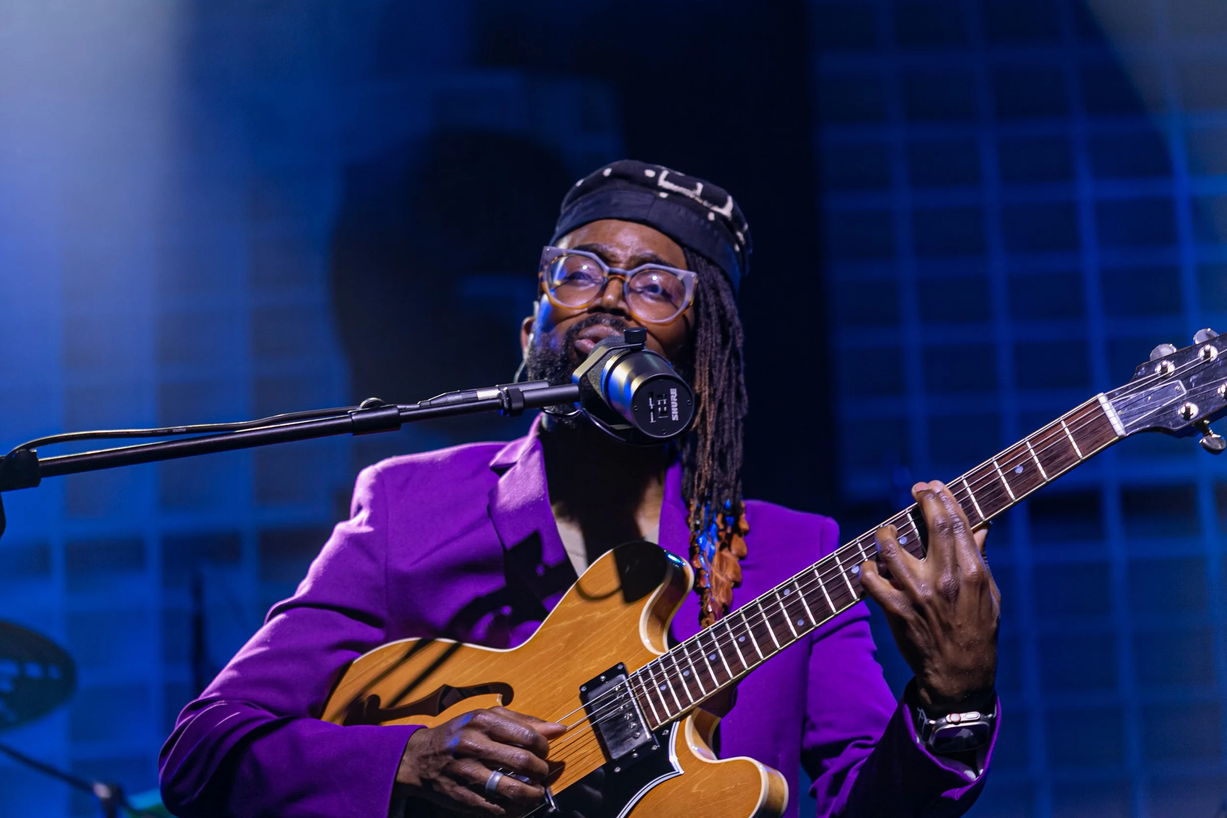 friday – Afro-pop &amp; Moz-Jazz – Albino Mbie – in the performance space 