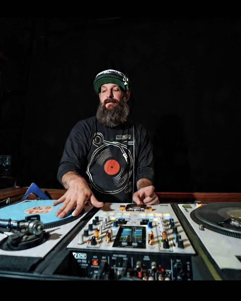 FRIDAY – LATE NIGHT LOU’S – DJ SPRINO