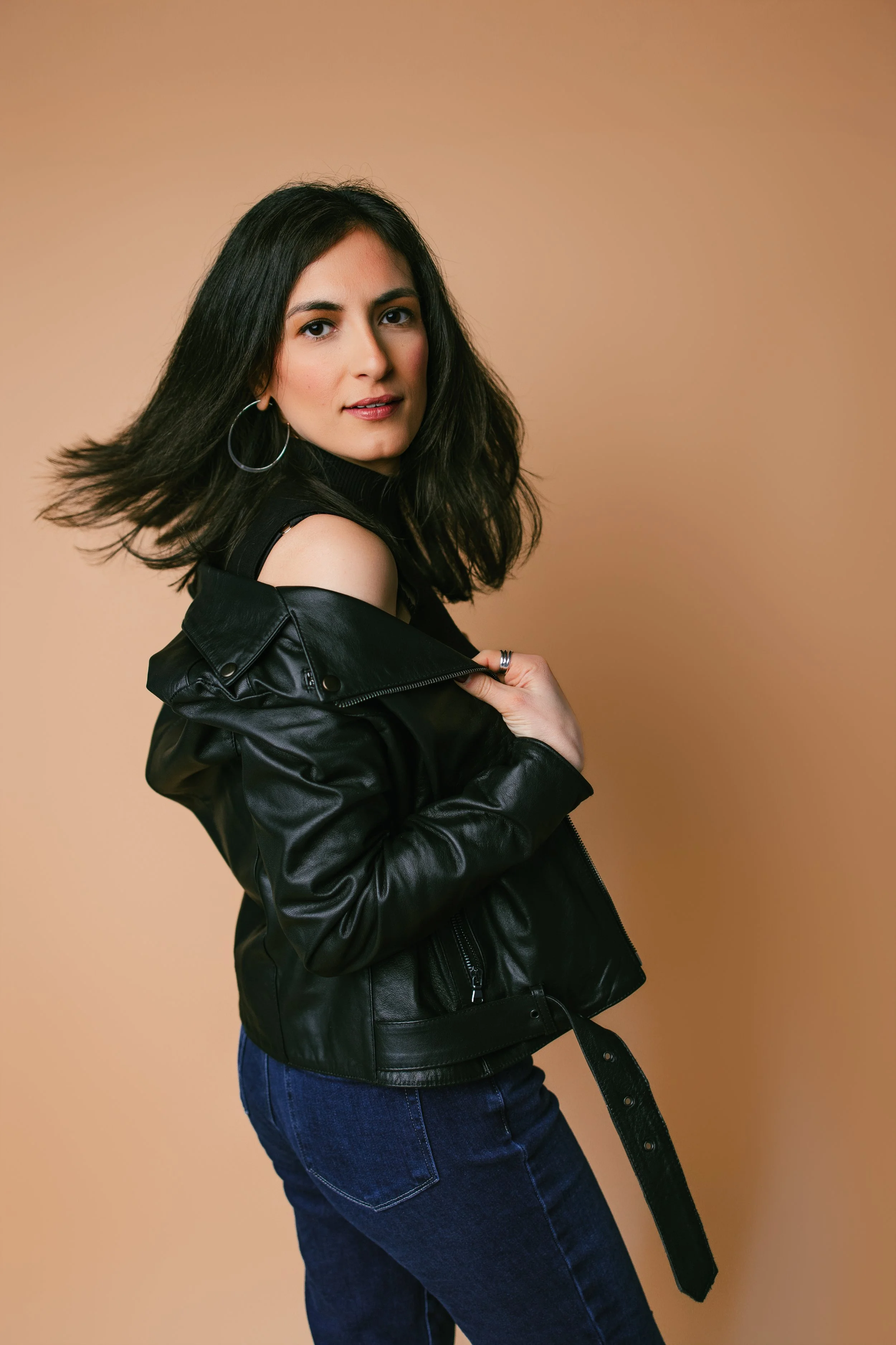 THURSDAY – POP SOUL – STEPHANIE JAMES – in the performance space