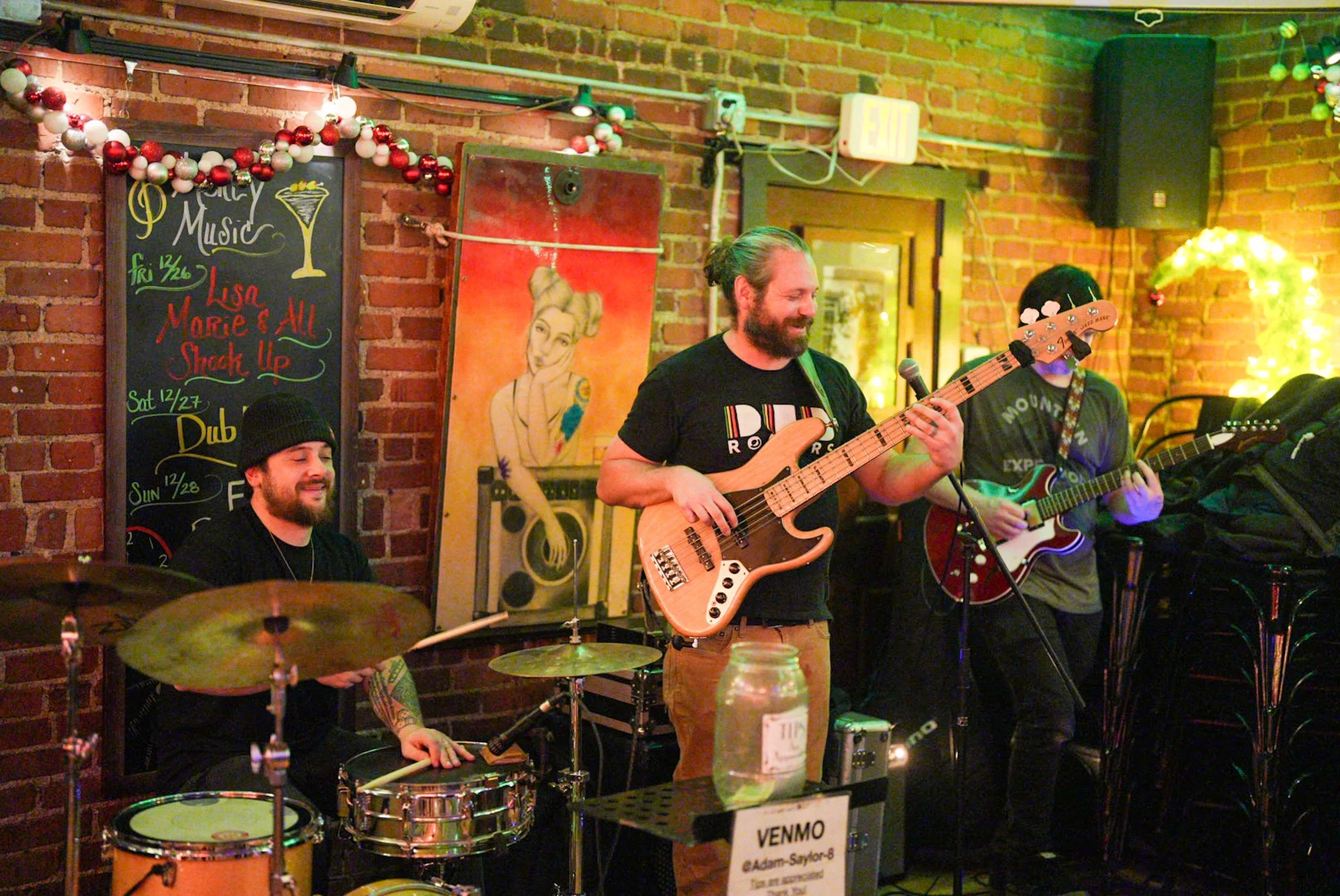 SUNDAY REGGAE brunch – DUB BOAT – in the performance space