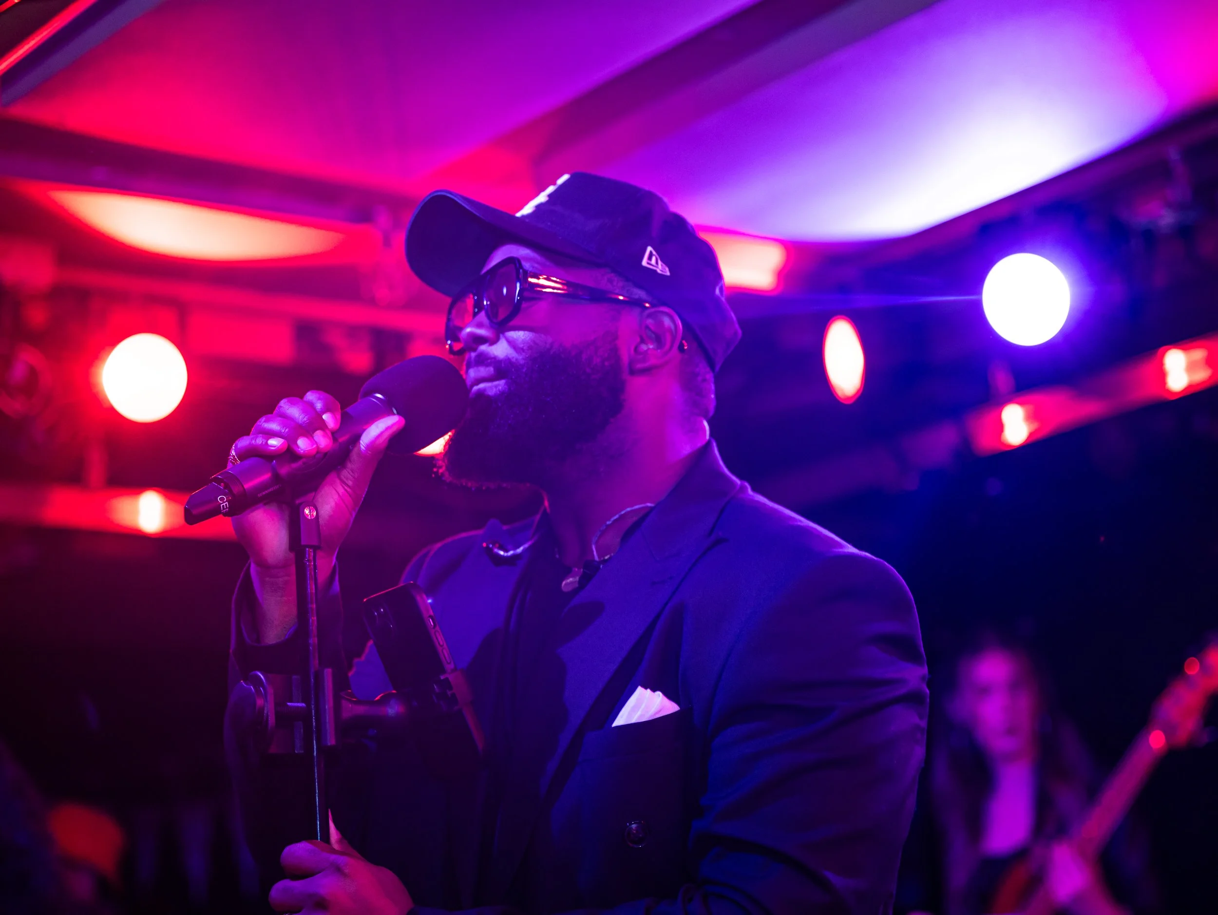 FrIDAY – R&amp;B –LEVI &amp; GOOD VIBES ONLY – IN THE PERFORMANCE SPACE 