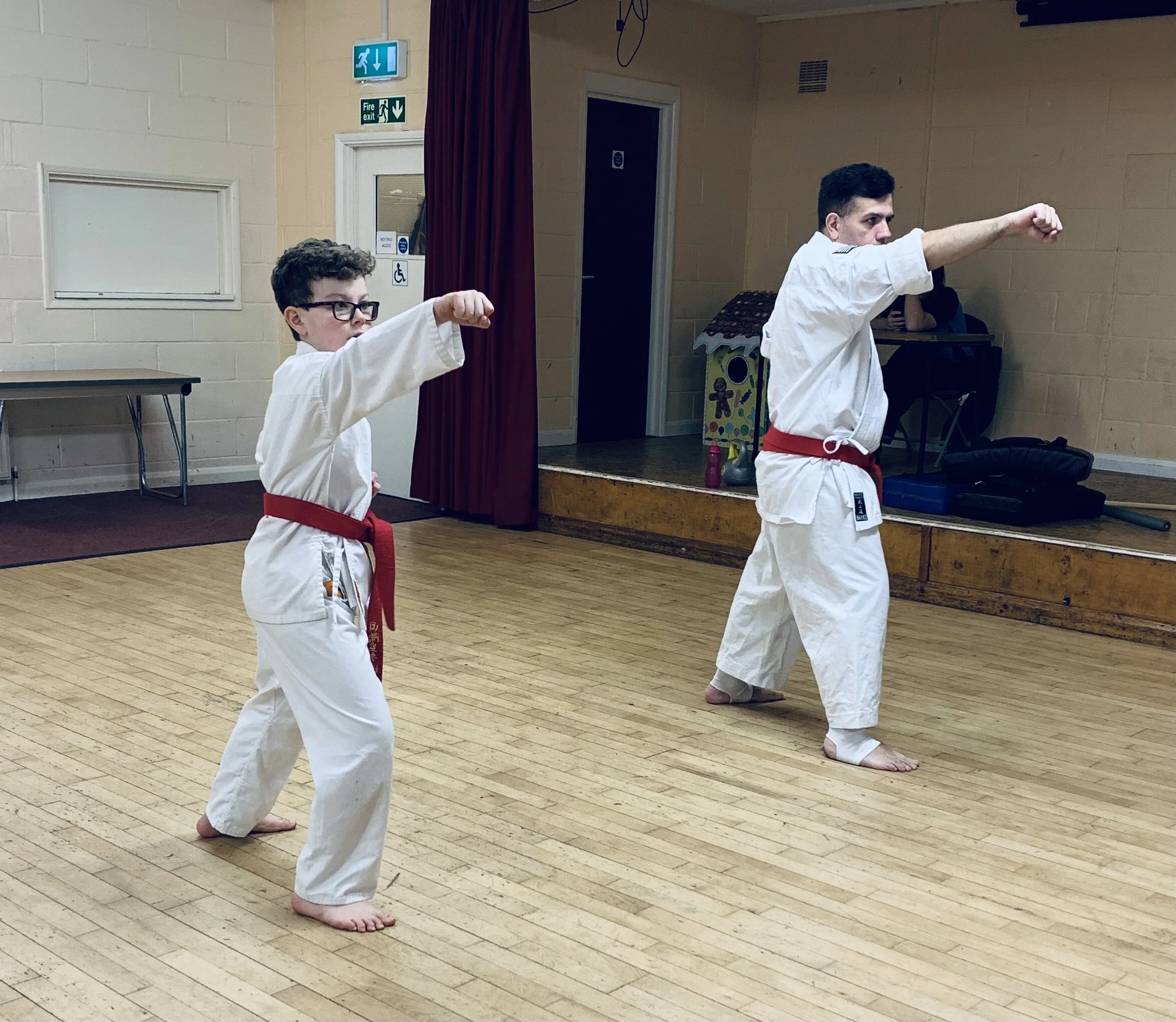 Redbelts Jodan Ounch 01.jpg