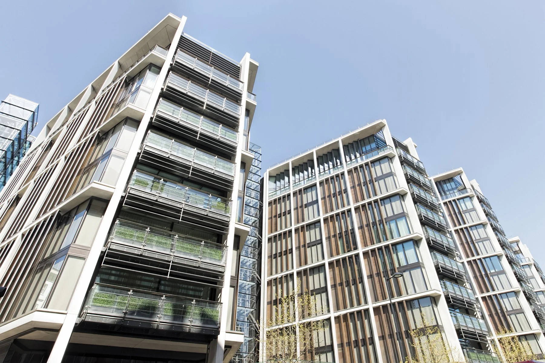 Iles Apartment 02.3 One Hyde Park (2).jpg
