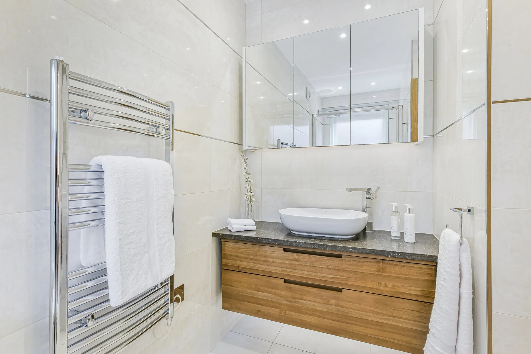 Iles Property Flat 1, 1 Lowndes Square (15).jpg