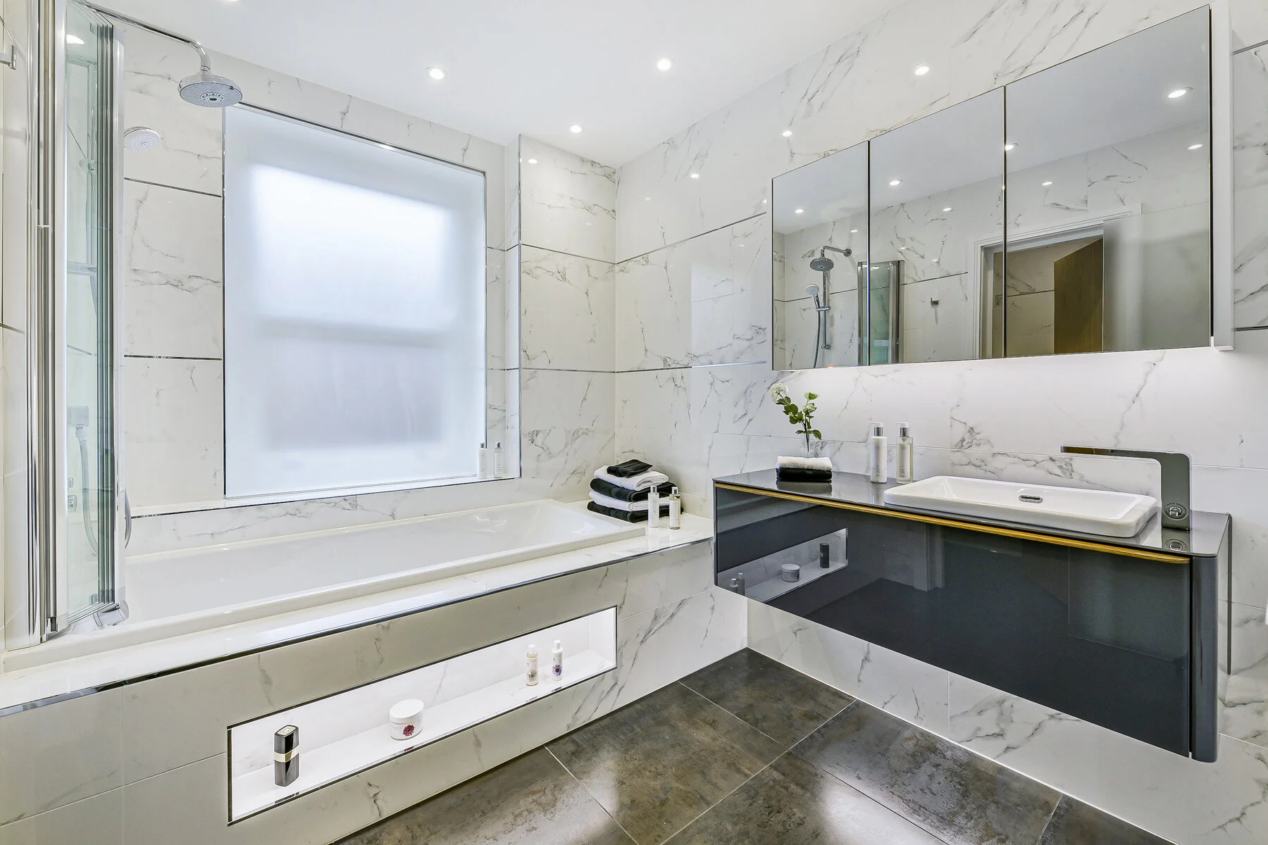 Iles Property Flat 1, 1 Lowndes Square (11).jpg
