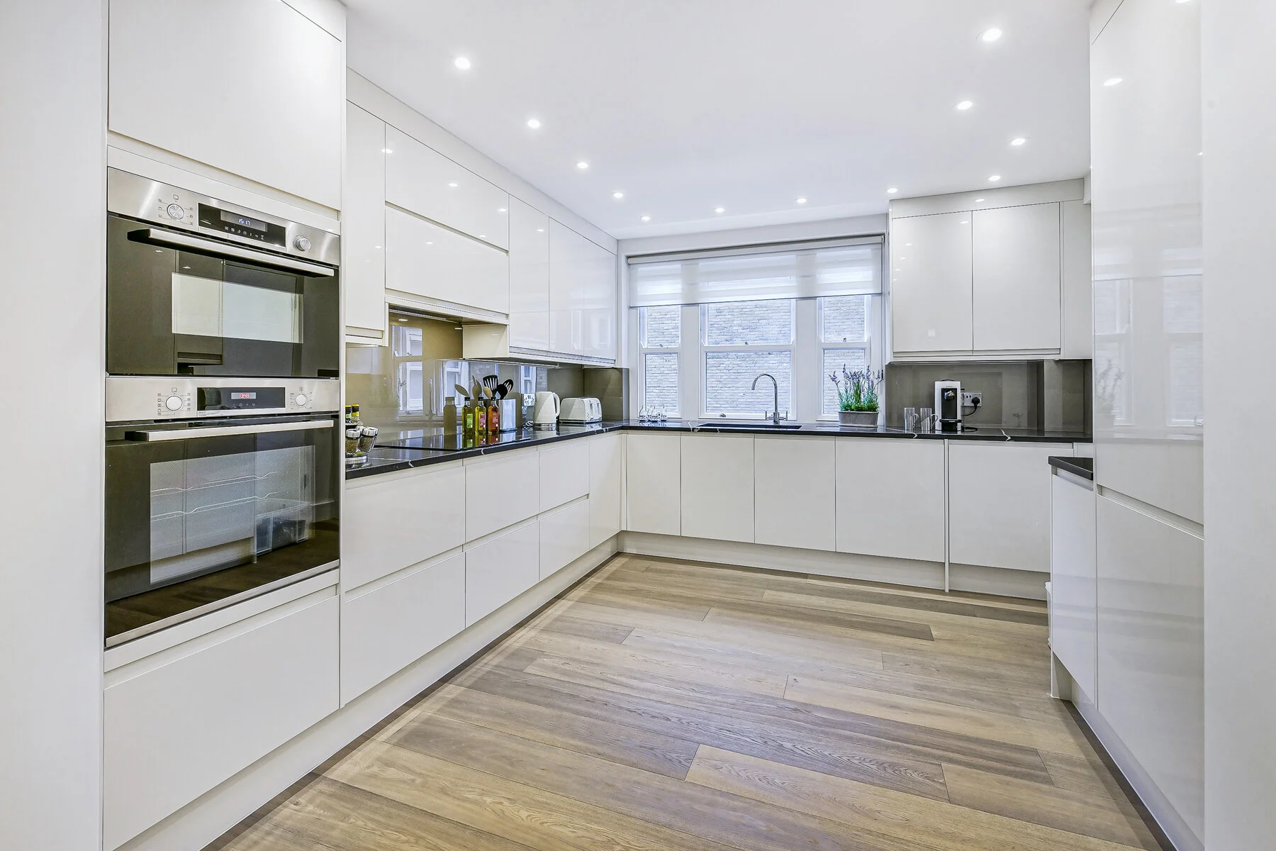 Iles Property Flat 1, 1 Lowndes Square (3).jpg