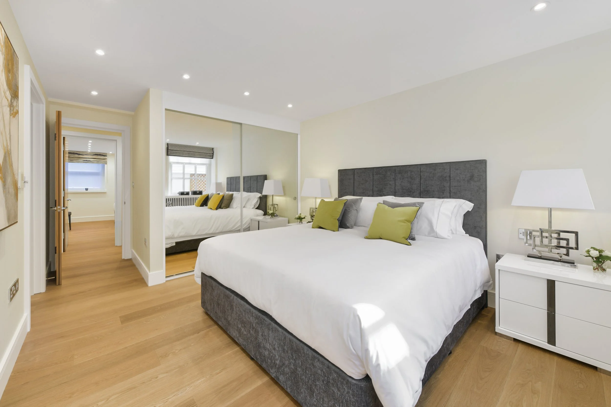 Iles Flat 1B, 1 Lowndes Square (9).jpg