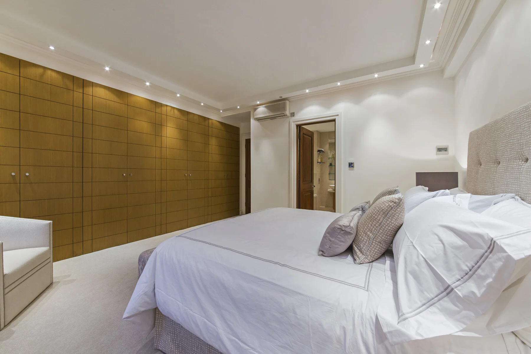 Iles_3, 1 Lowndes Square SW1X 9EZ_8.jpg