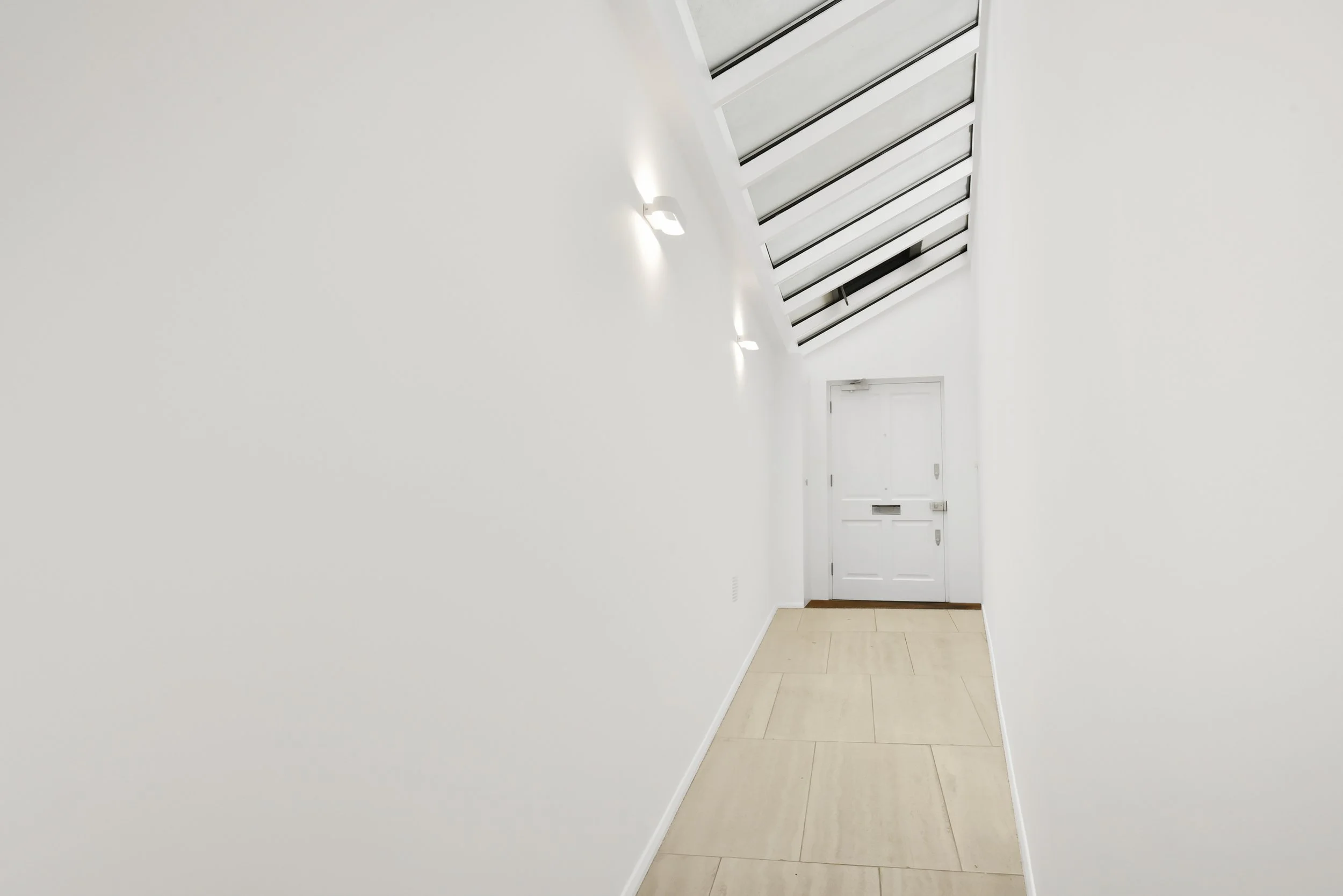 Iles, 6a Shaftesbury Villas, Allen Street (10).jpg