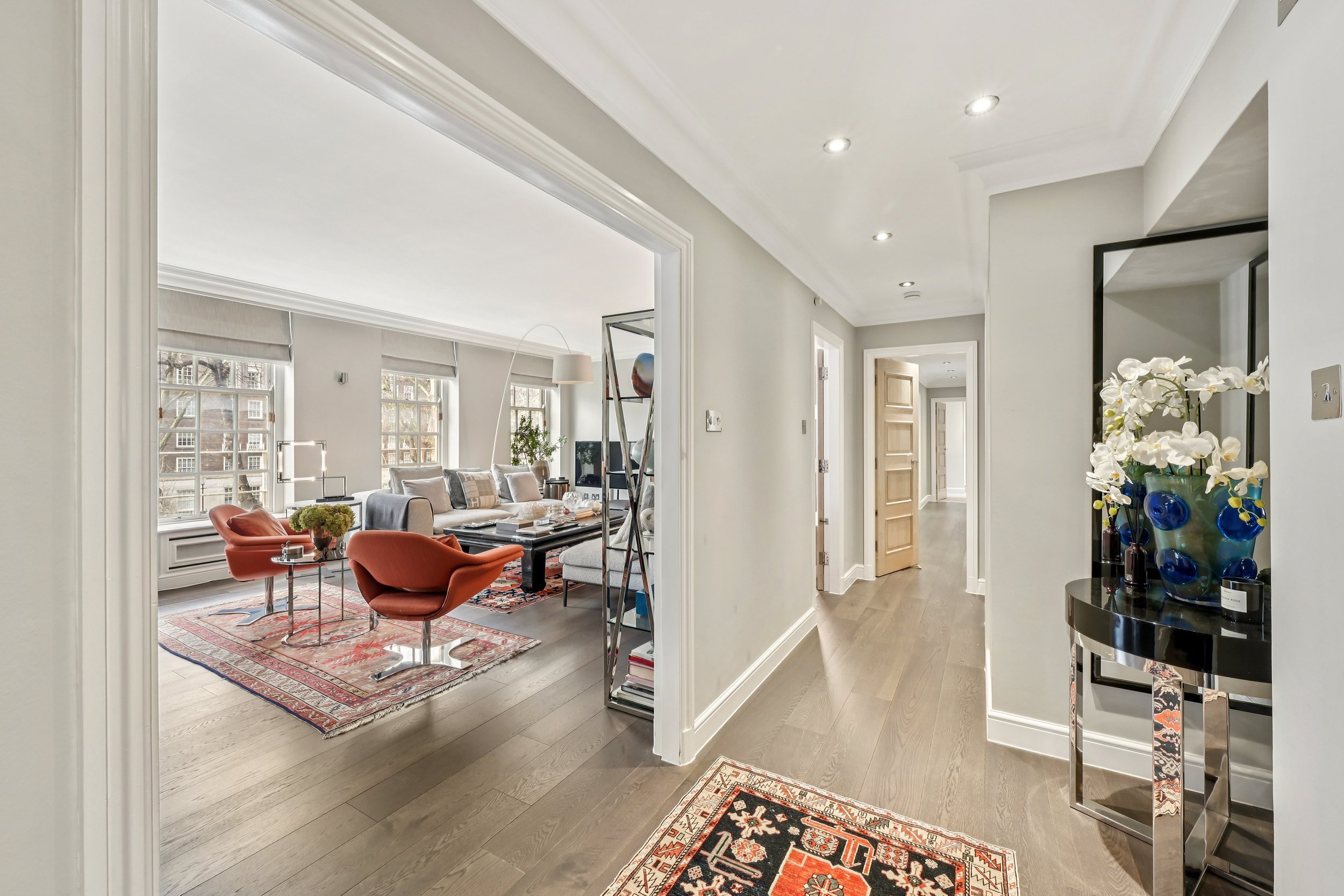 10. Flat 8, 10 Lowndes Square (10).jpg