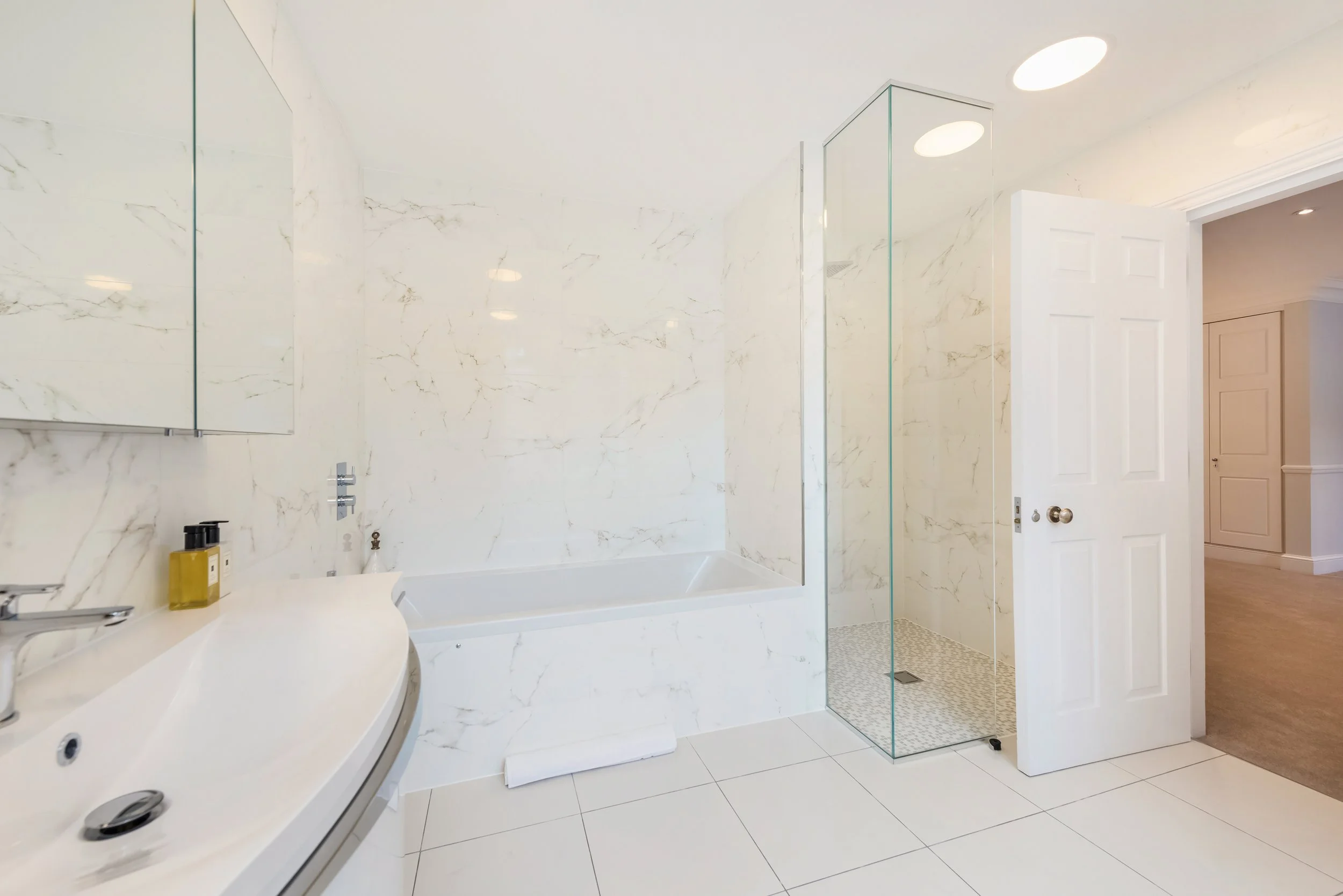 ILES Flat 6, 44 Lowndes Square  (7).jpg