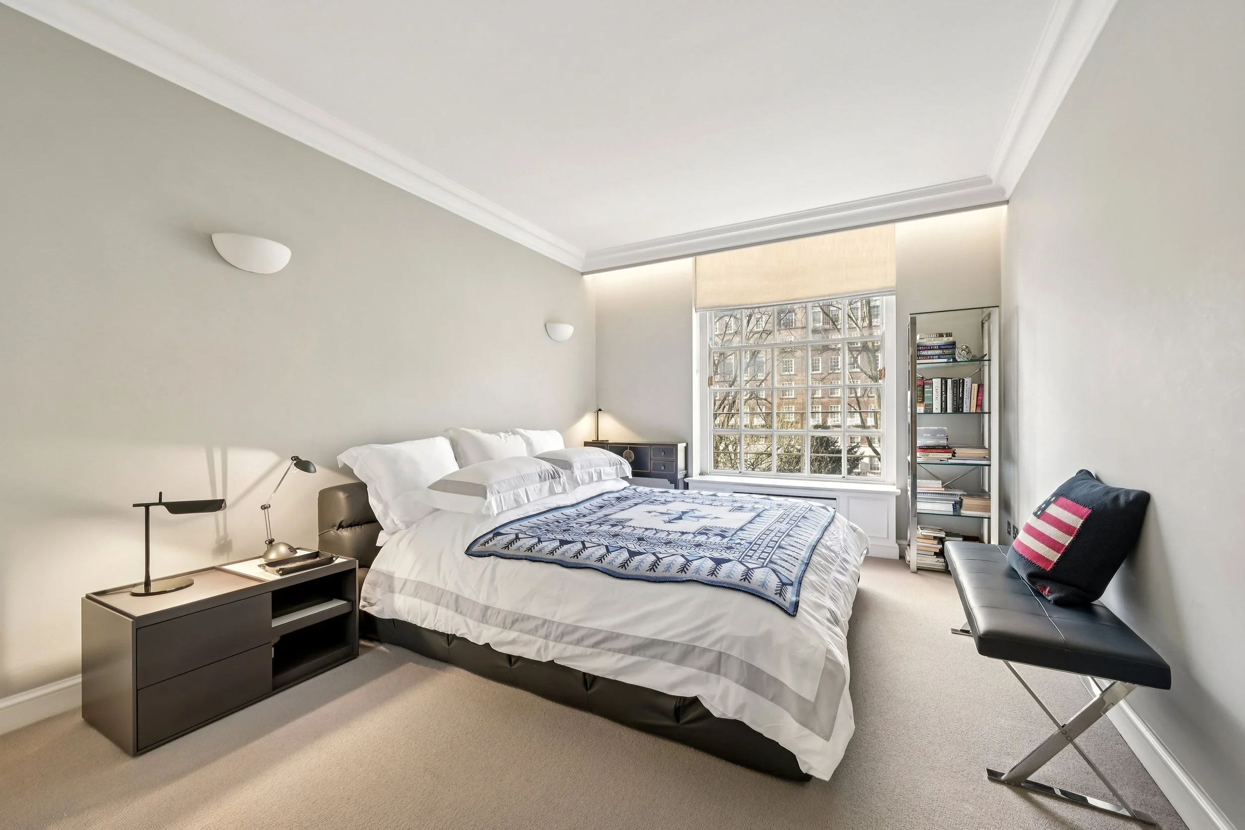 3. Flat 8, 10 Lowndes Square (3).jpg