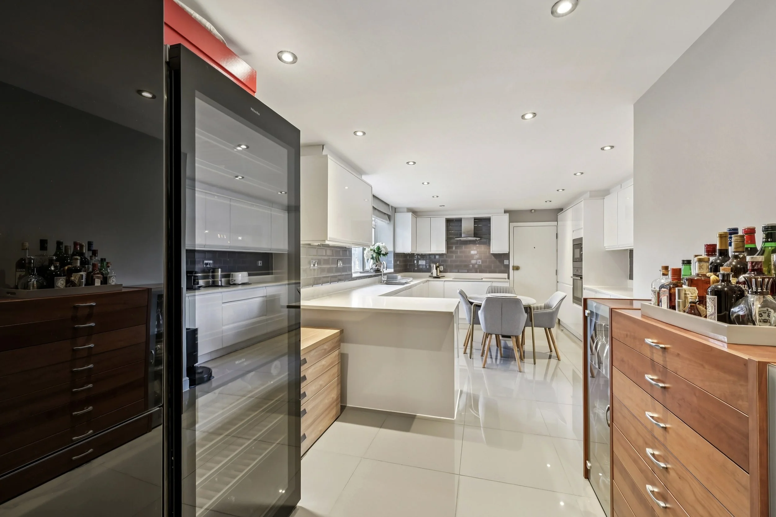 12. Flat 8, 10 Lowndes Square (8) 2.jpg