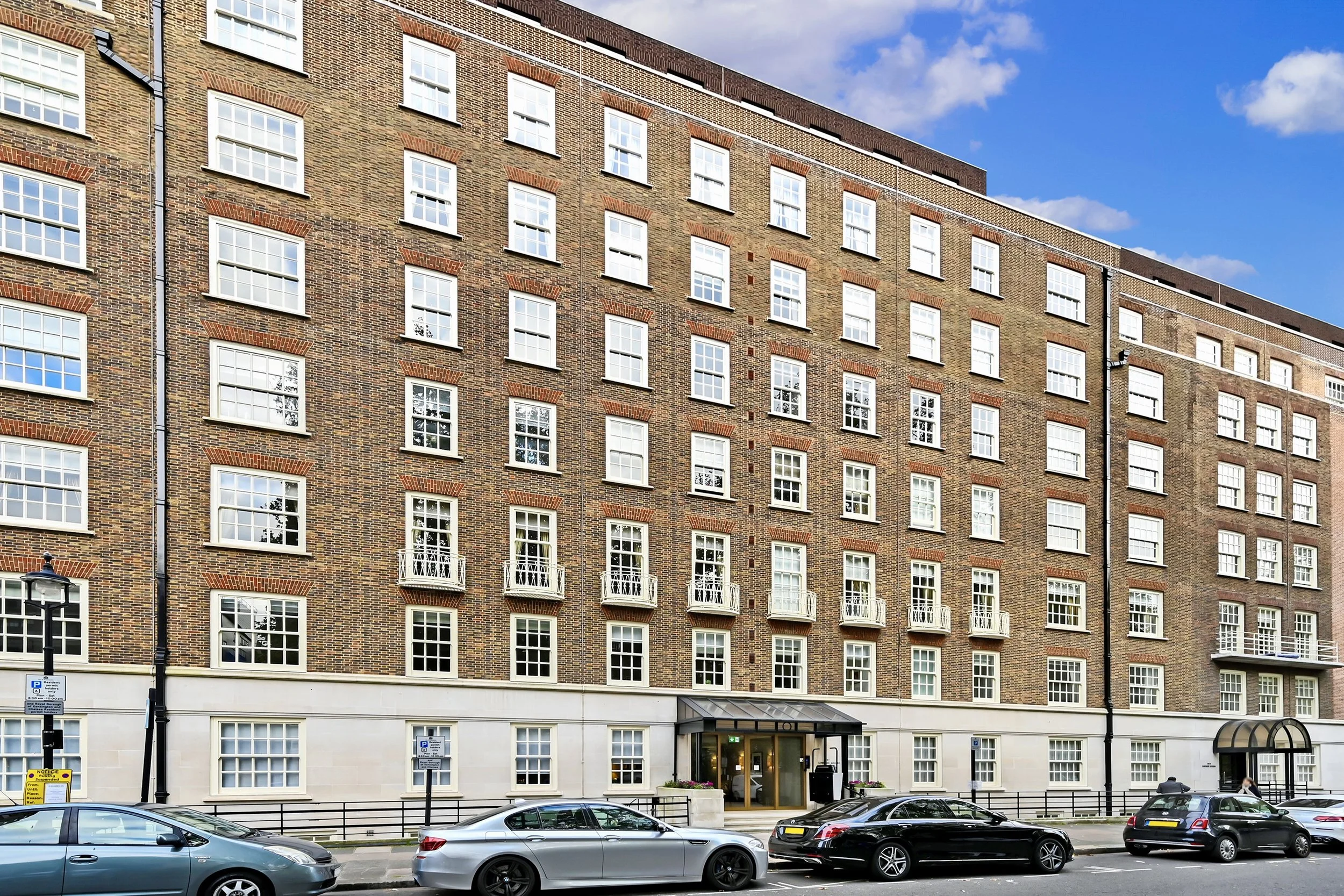 9. 1 LSQ exterior.jpg
