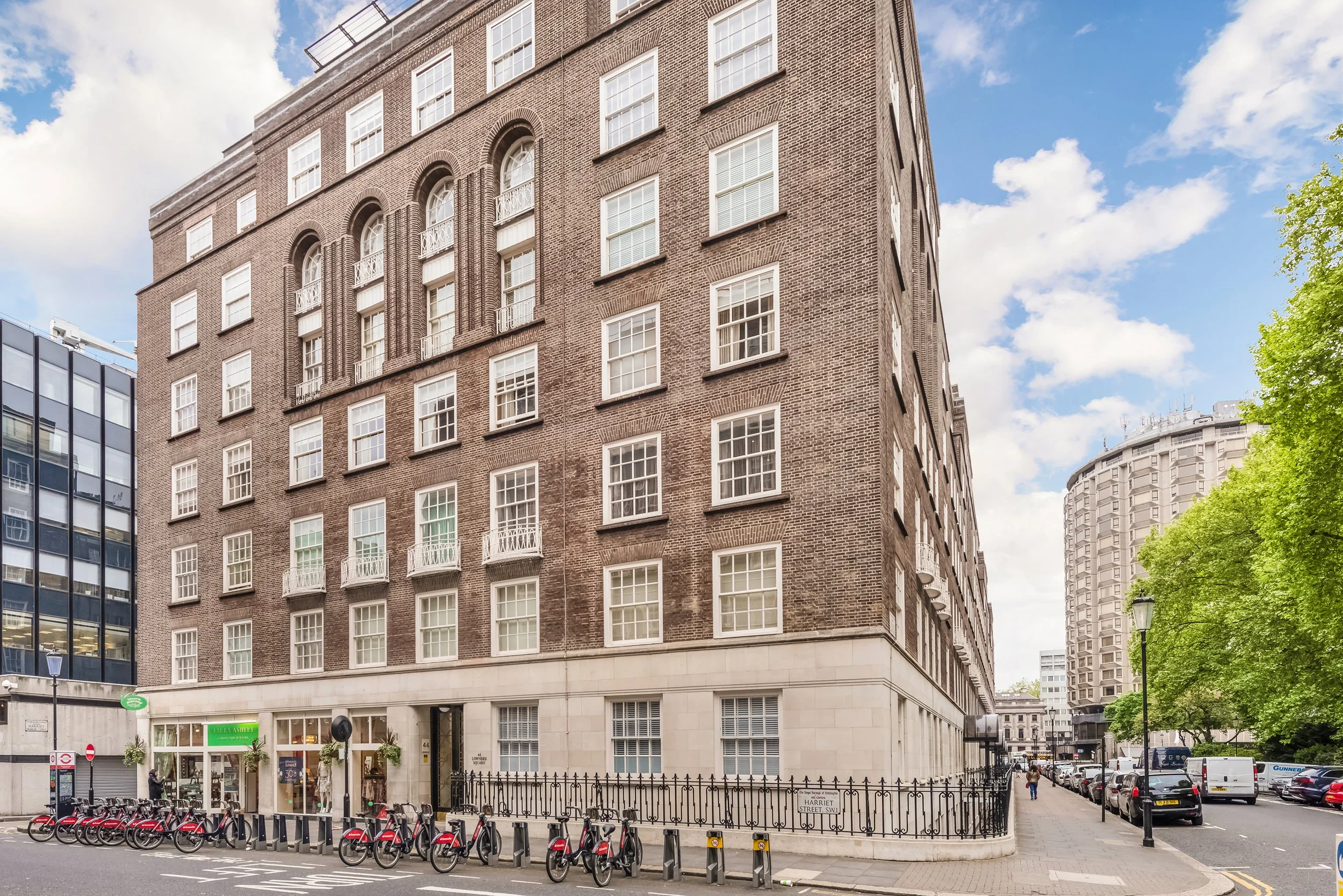 ILES Flat 6, 44 Lowndes Square  (1).jpg