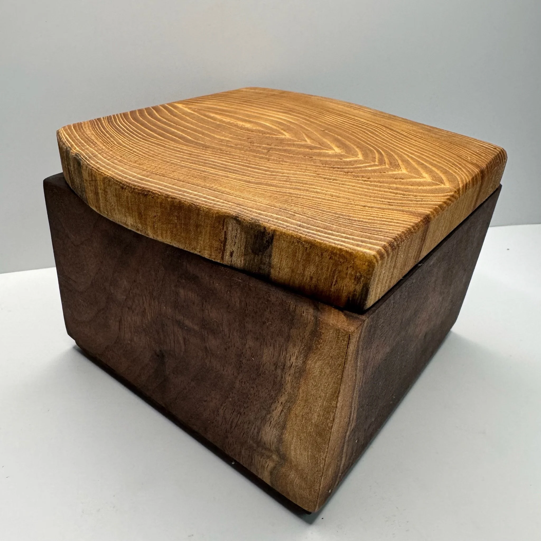 walnut box 070526b.JPG