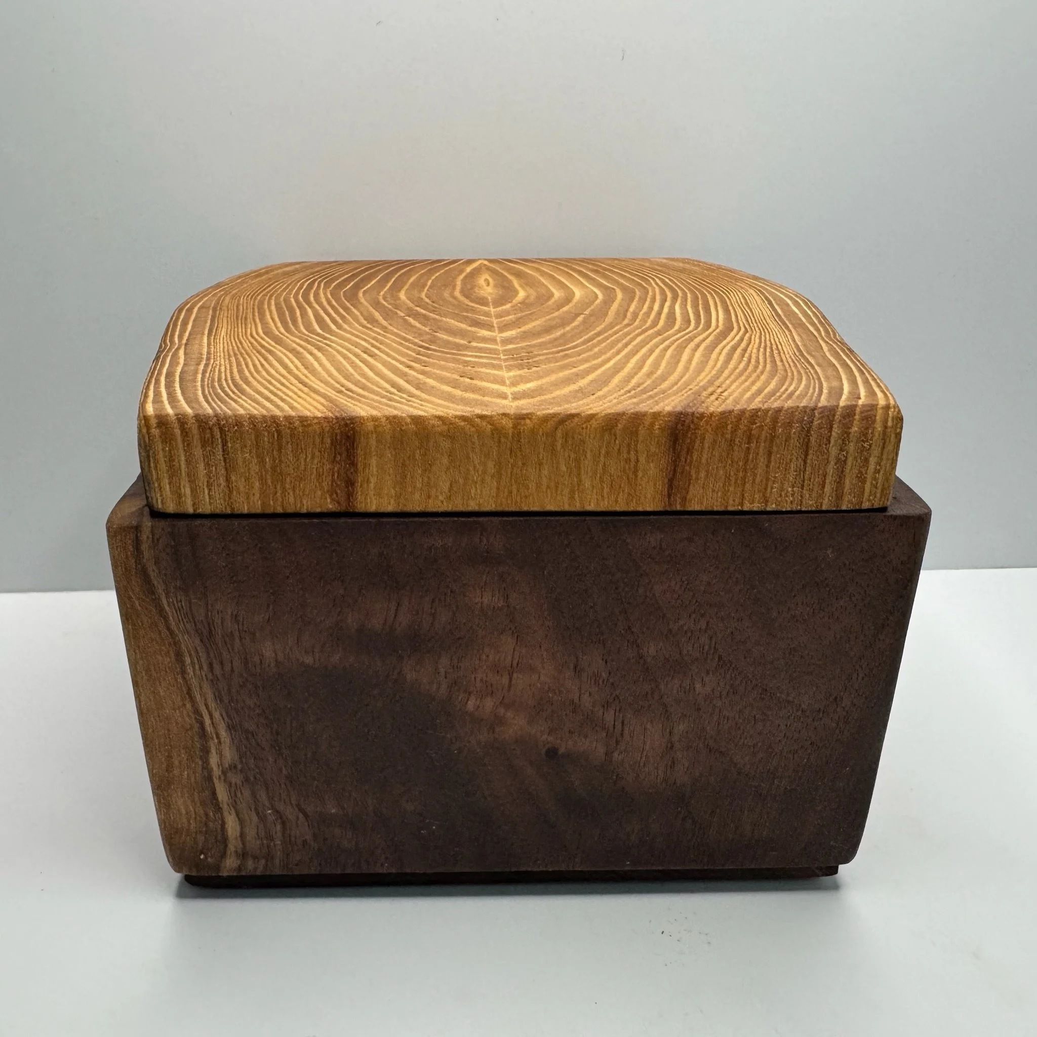 walnut box 070526a.JPG
