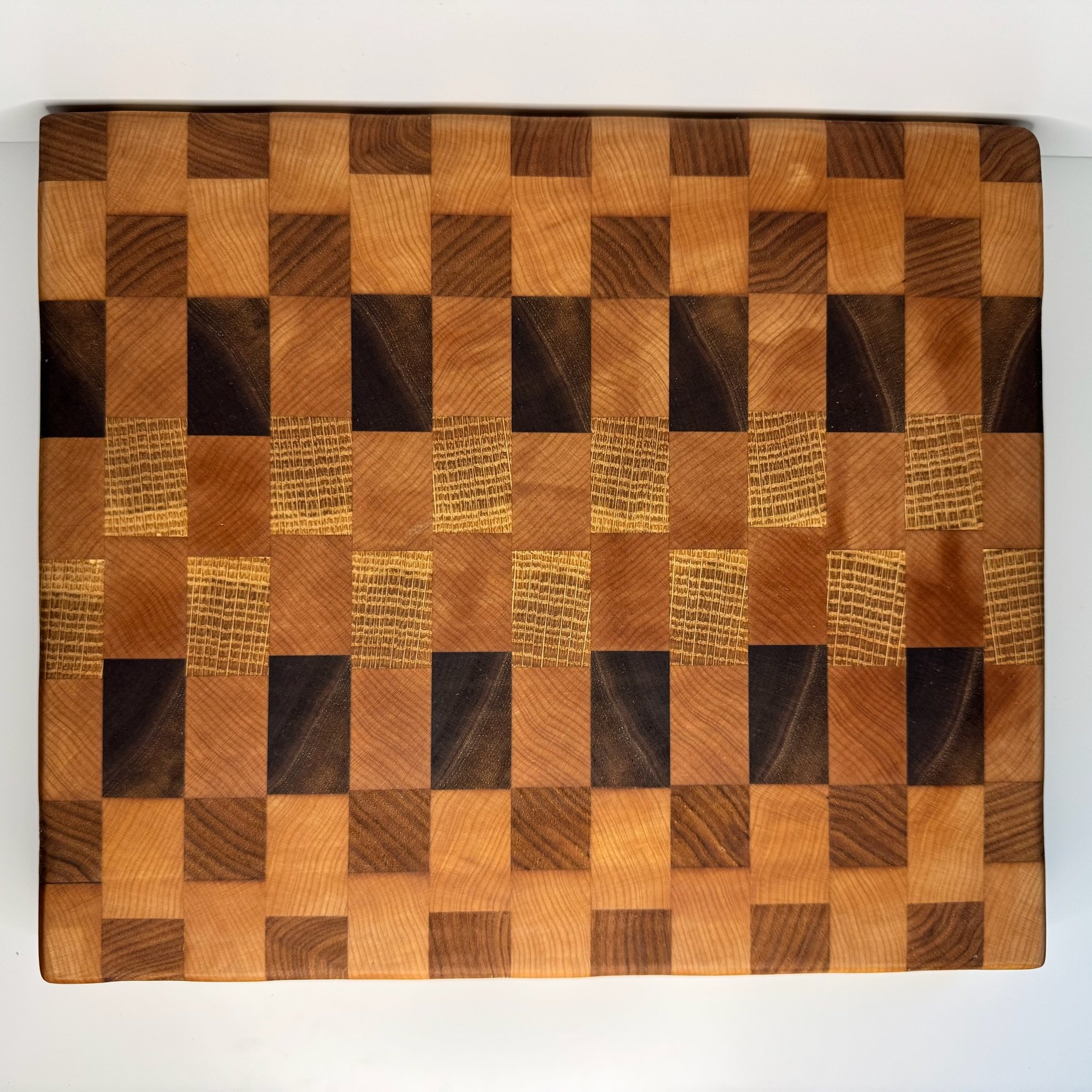 cutting board large 11225.JPG