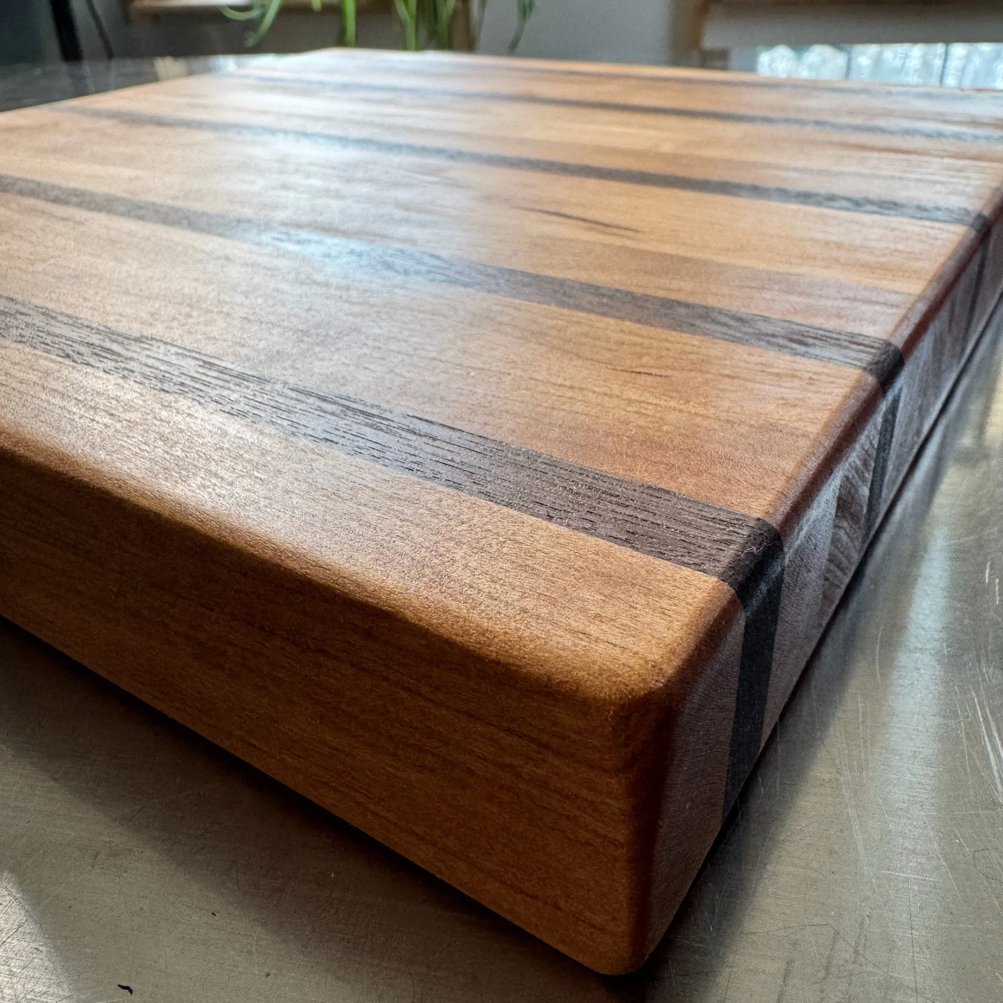 cutting board 041226a.JPG