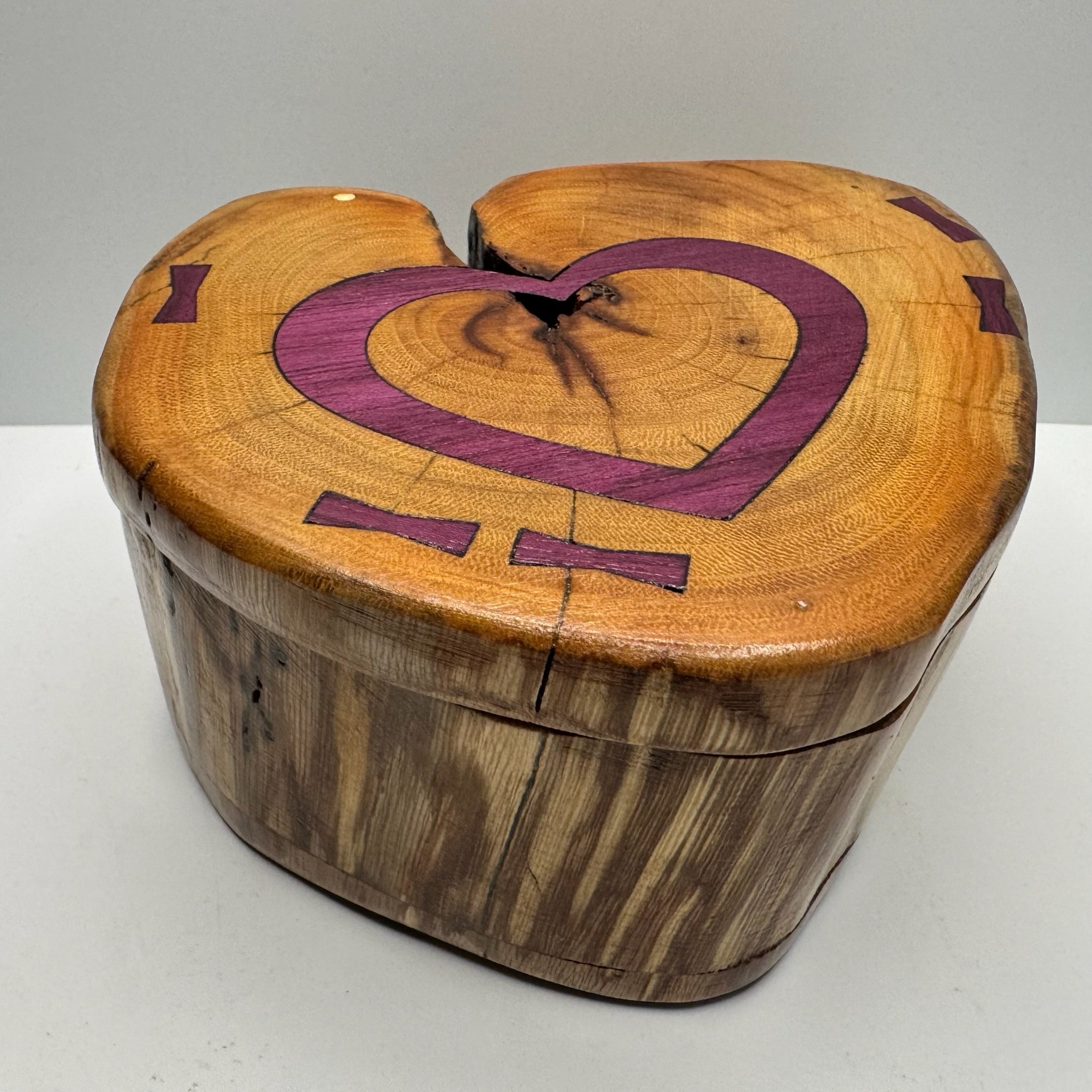 heart inlay box 3.JPG