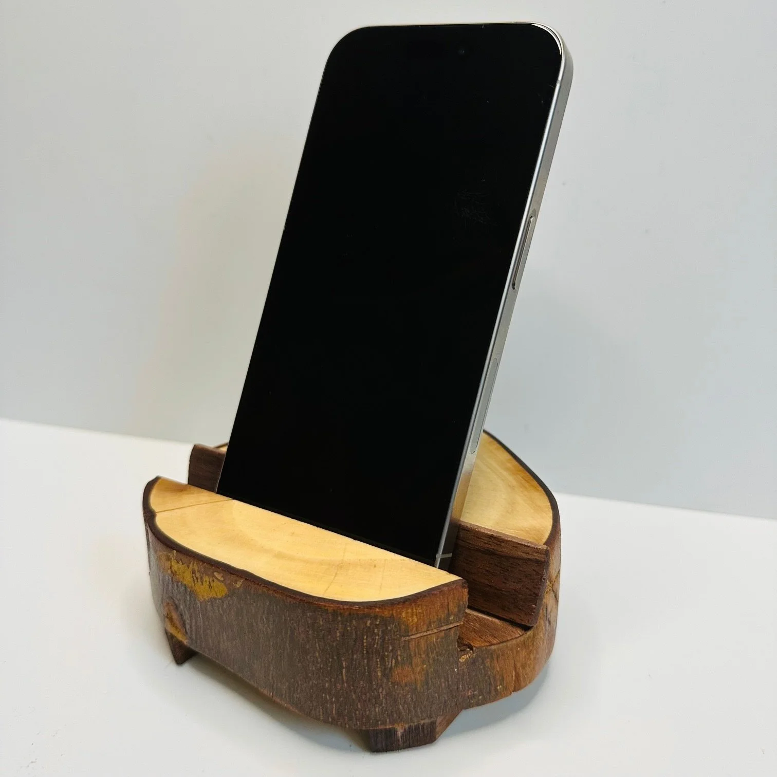 log iphone stand 2.JPG