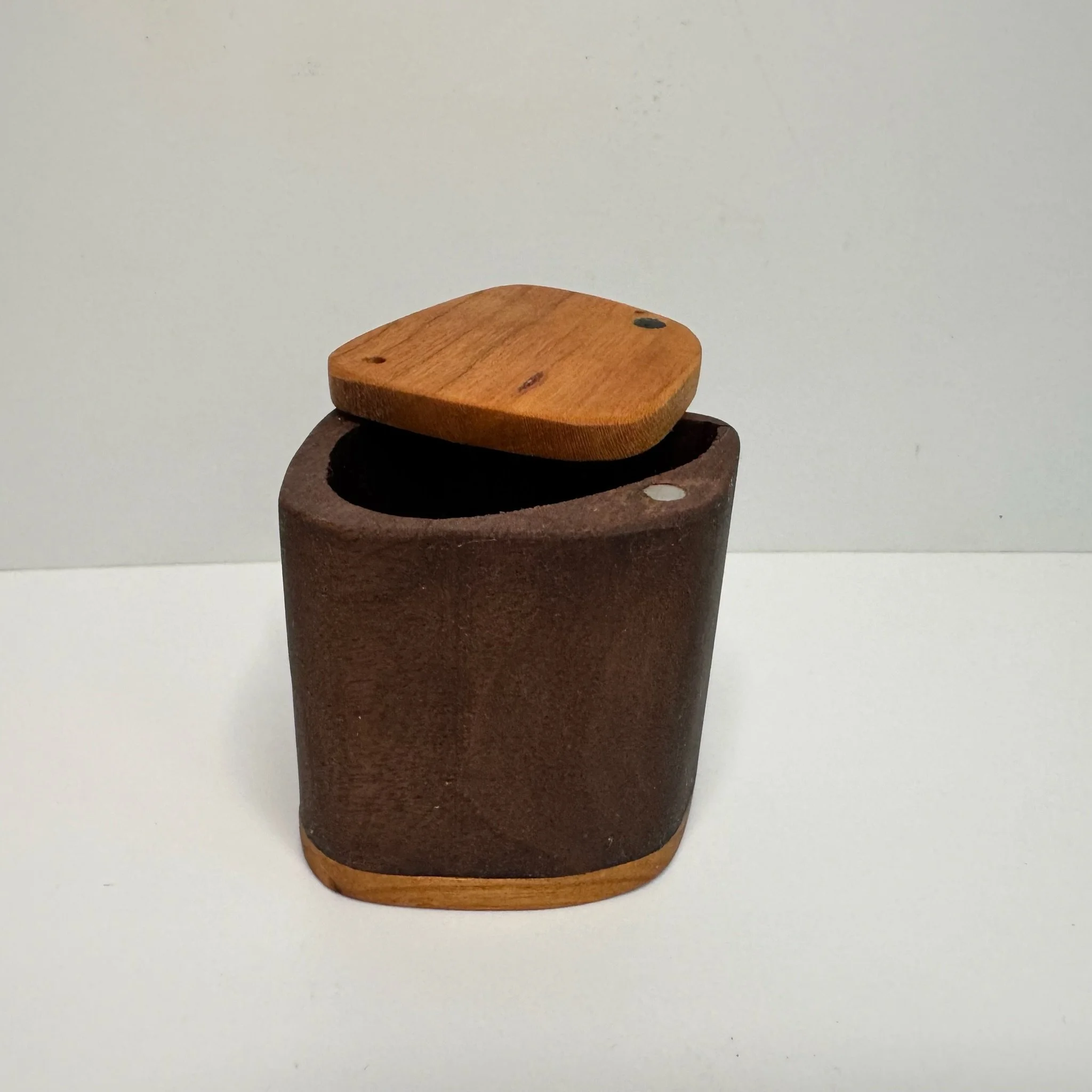 tiny box 52.JPG