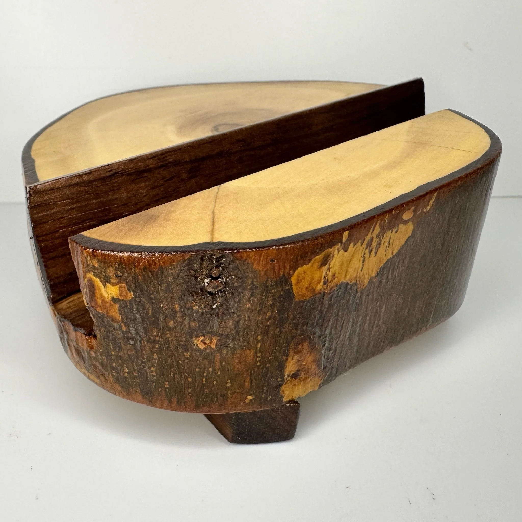 log phone stand 9.JPG