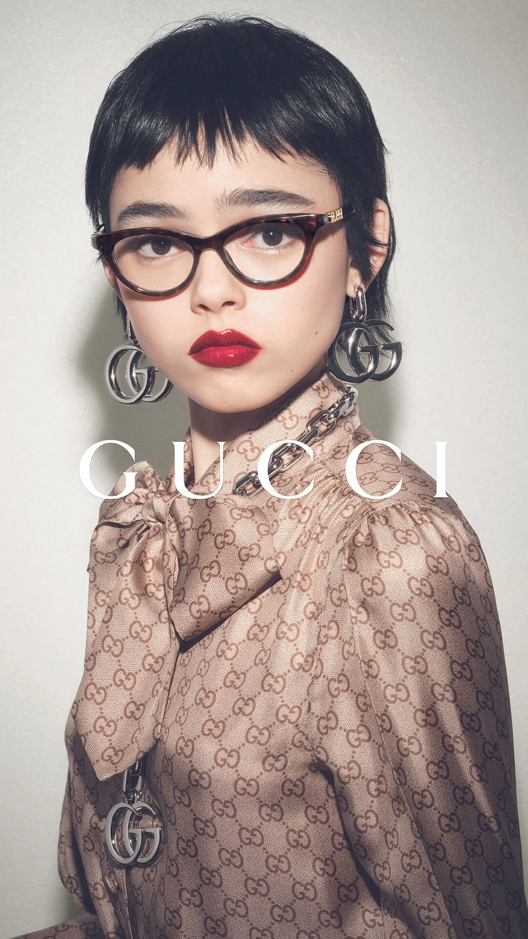 GUC_SS26_VisualPreview_POS_MAIN_9x16_wom_opt.jpg