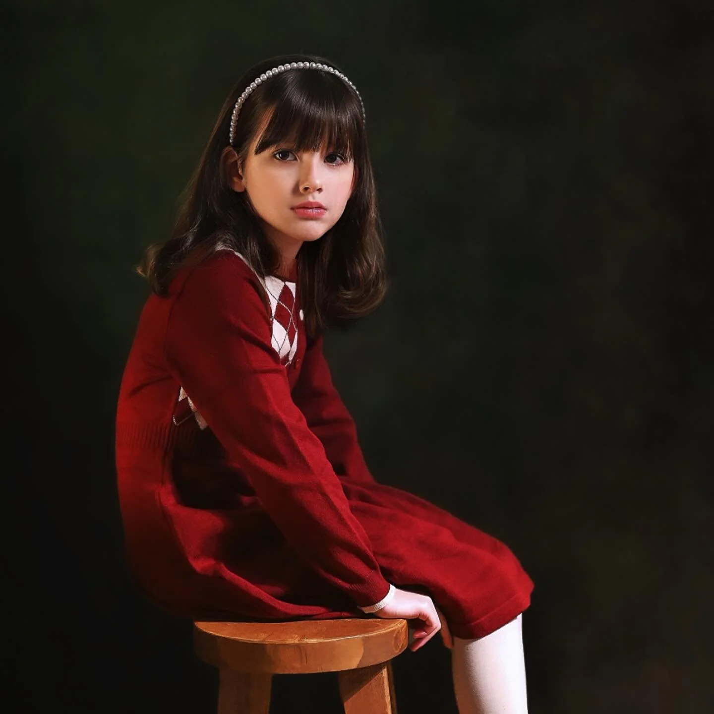 Studio Portraits&hellip;

.
.
.
.
.
.

#FineArtPortrait #PainterlyPhotography #StudioPortrait
#ClassicLighting #CinematicPortrait #FineArtChildPhotography #TimelessPortrait #EmotivePortrait #ArtisticPhotography #PortraitMood
#FineArtStudio #CreativeP