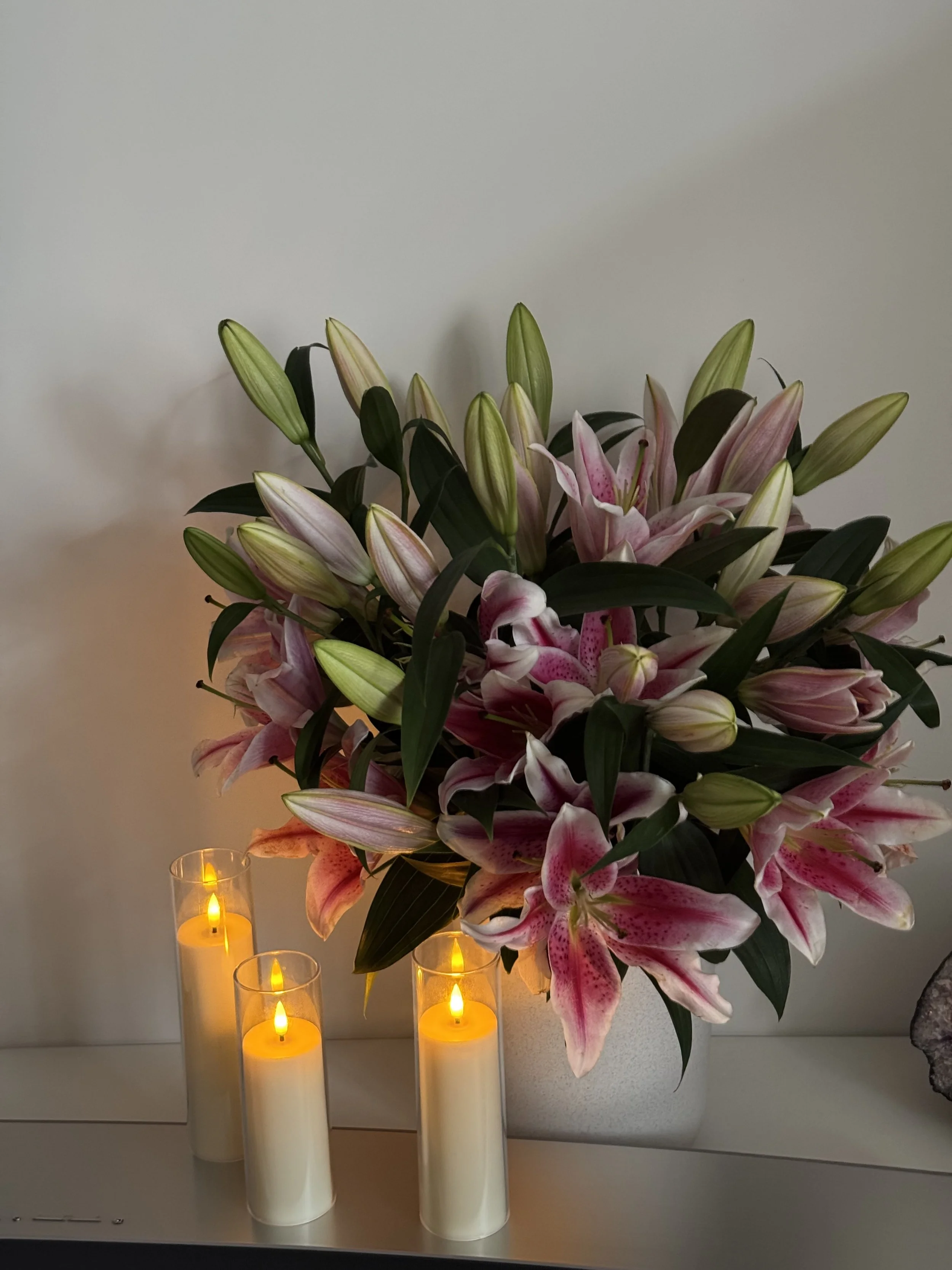 clean girl aesthetic routine how to glow up routine clean girl makeup clean girl outfit clean girl self care clean girl skincare