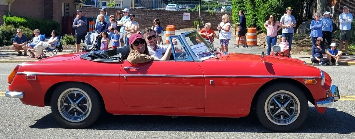 Moé Okuda & Matej Silecky driving 1971 MG
